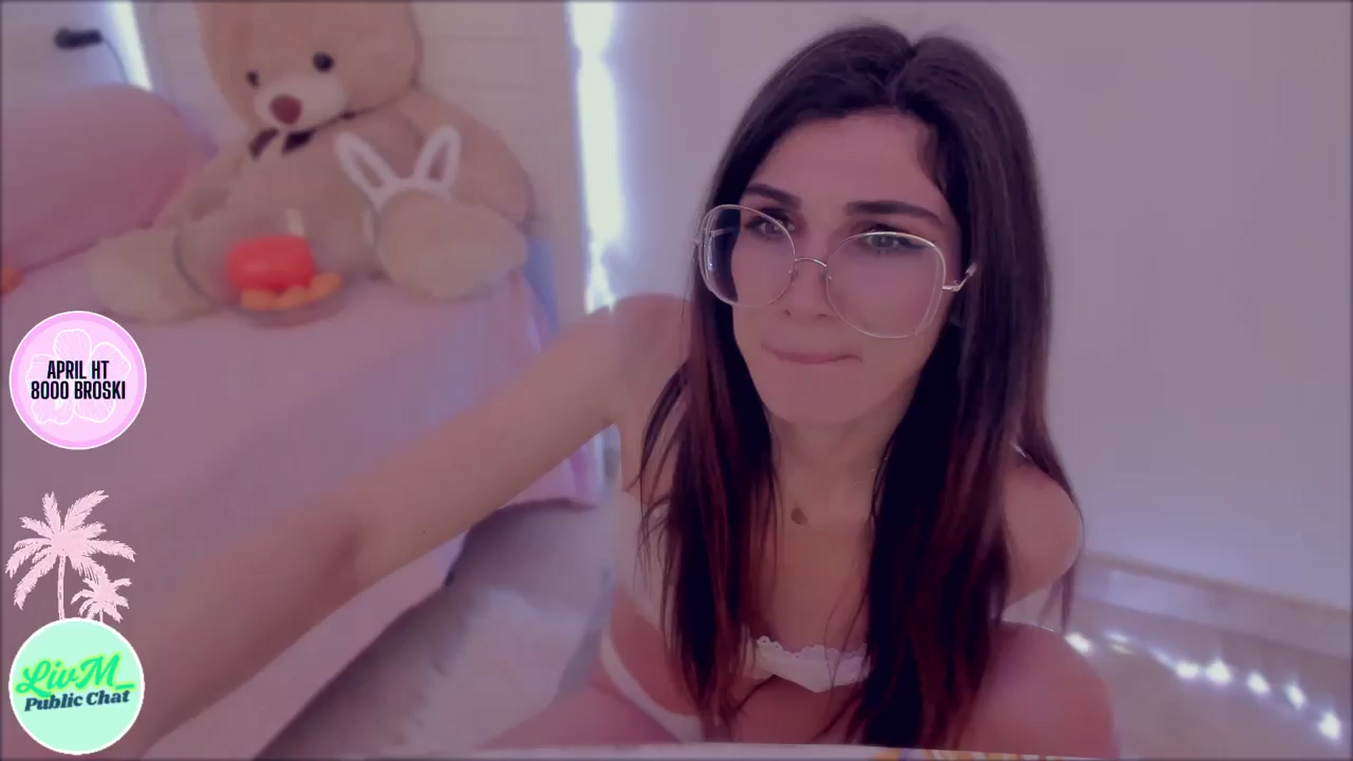 Gallery image thumbnail from LivM_'s myfreecams stream on, 04/19/2025, 09:06 image 20 of 20