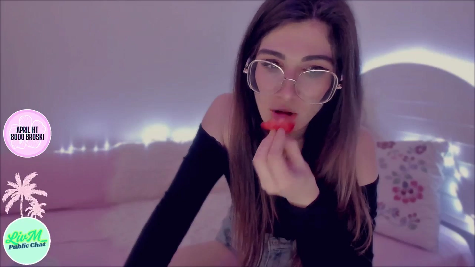 Gallery image thumbnail from LivM_'s myfreecams stream on, 04/21/2025, 08:59 image 14 of 20