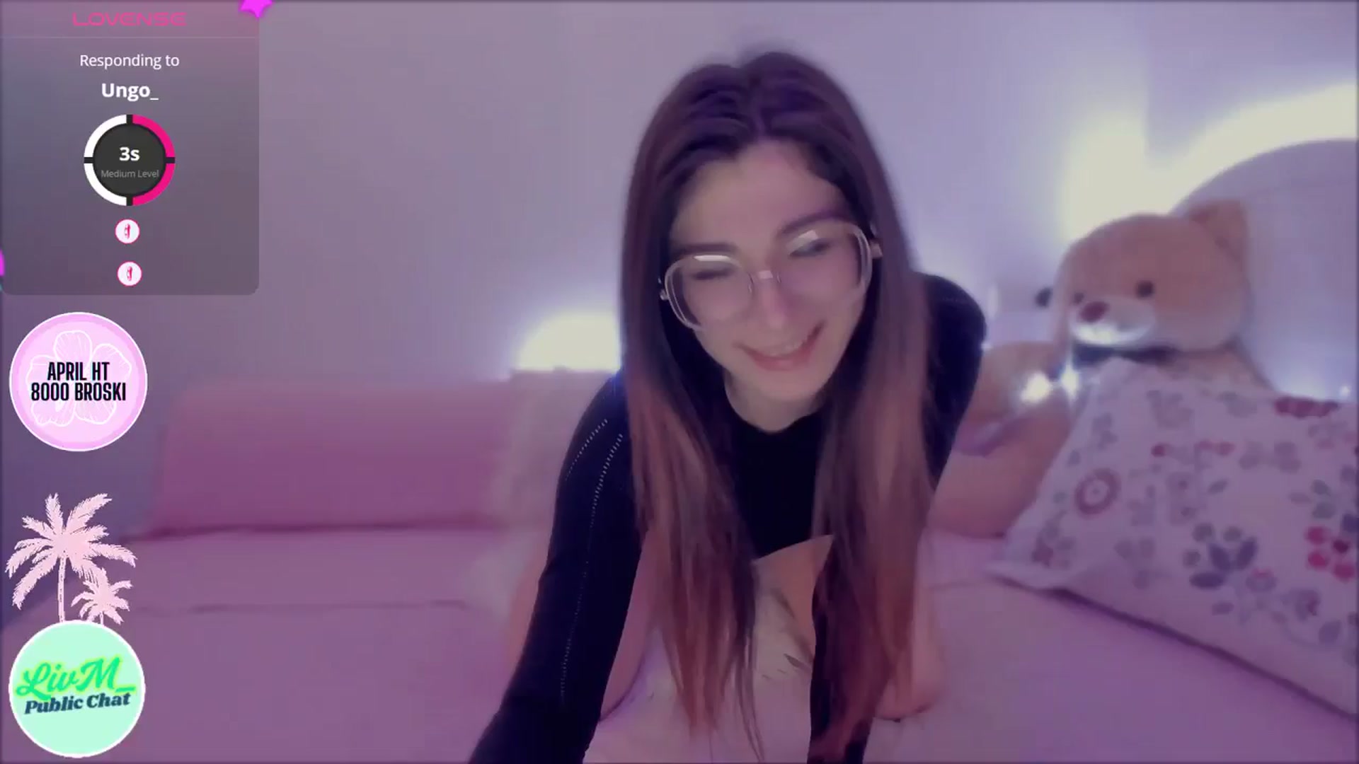 Gallery image thumbnail from LivM_'s myfreecams stream on, 04/22/2025, 09:13 image 1 of 20
