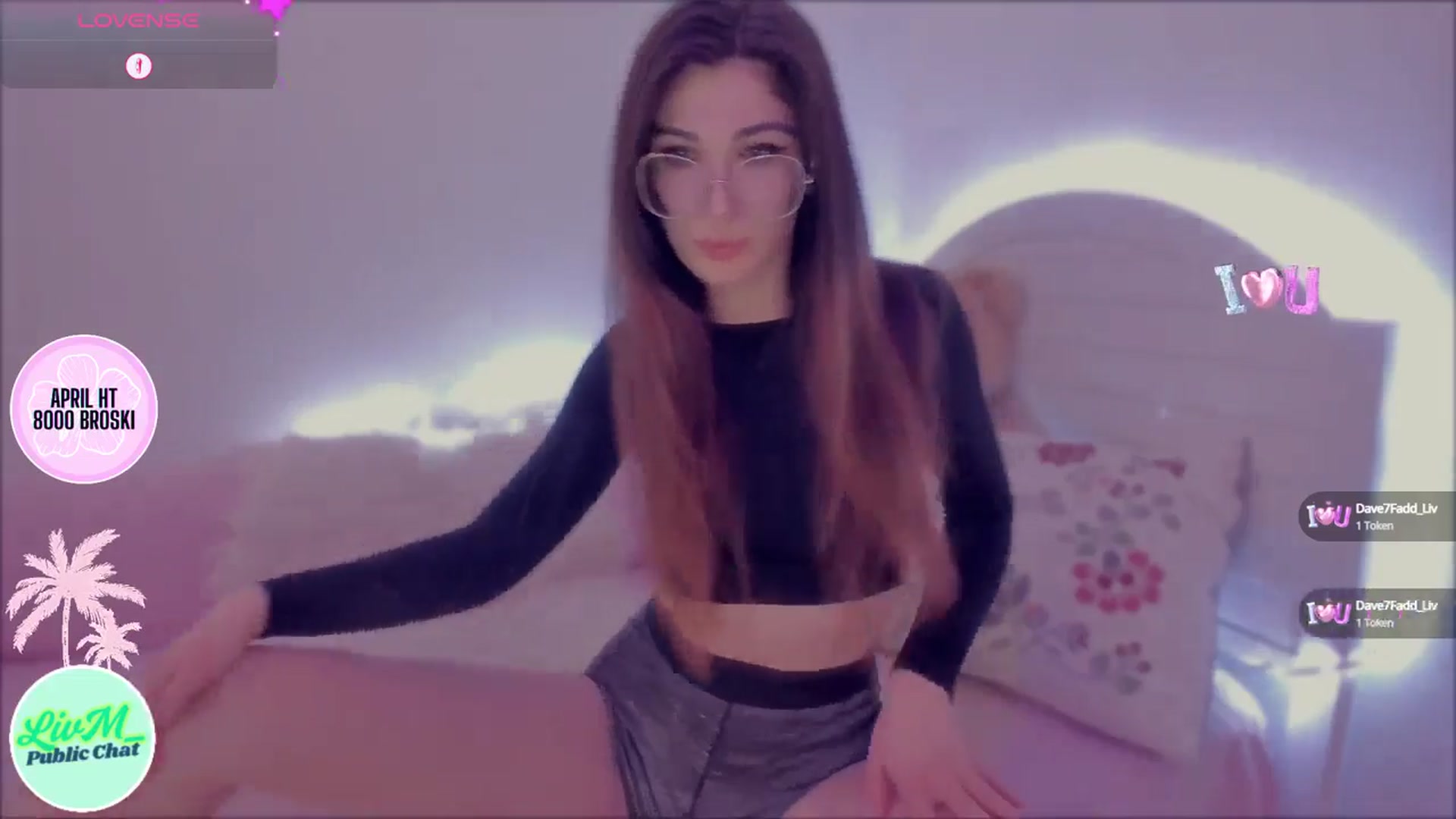 Gallery image thumbnail from LivM_'s myfreecams stream on, 04/22/2025, 09:13 image 9 of 20
