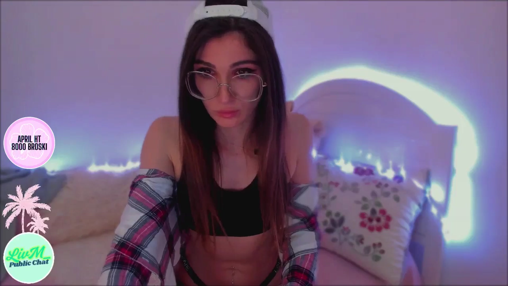Gallery image thumbnail from LivM_'s myfreecams stream on, 04/25/2025, 08:51 image 19 of 20