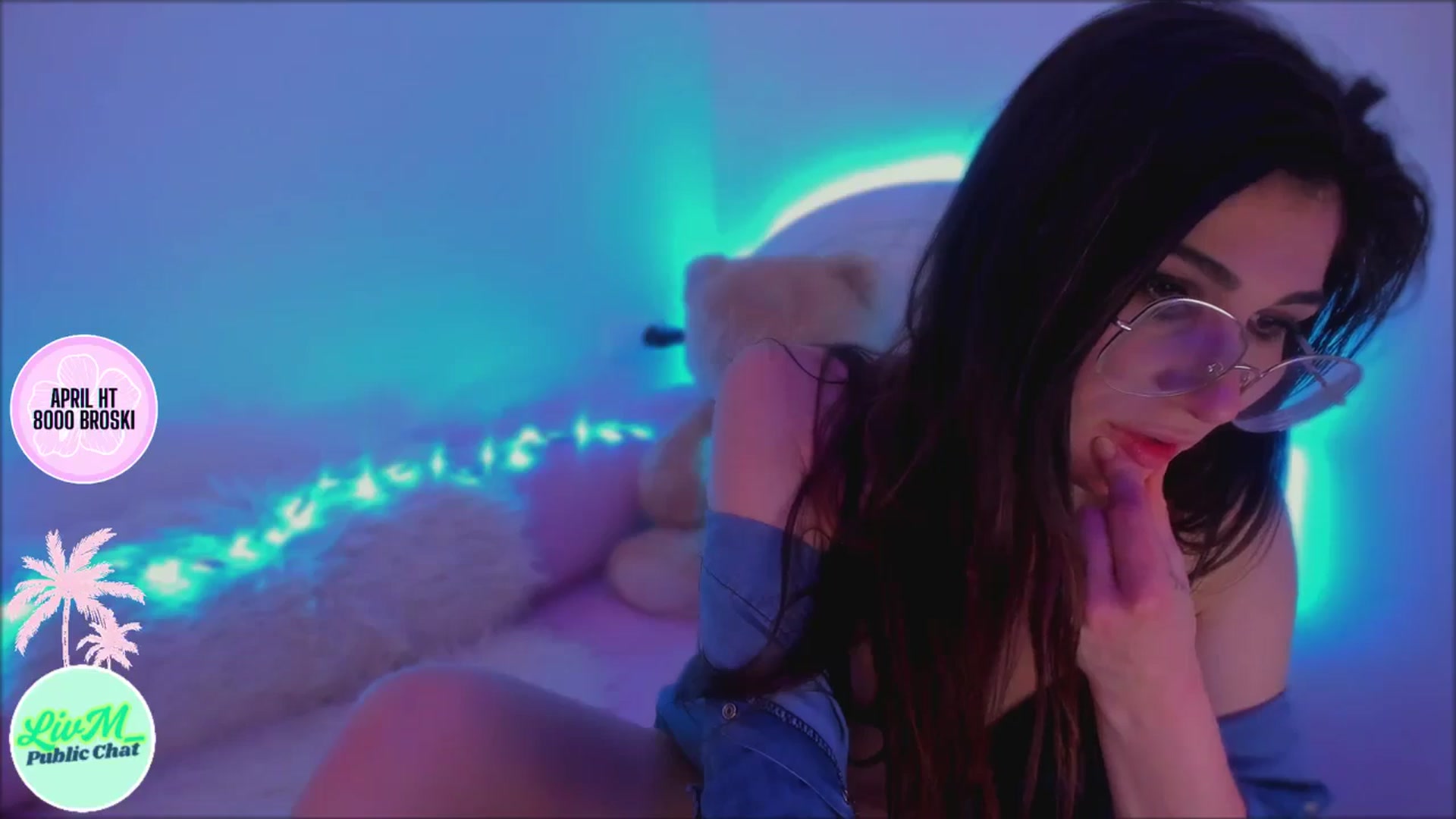 Gallery image thumbnail from LivM_'s myfreecams stream on, 04/26/2025, 08:48 image 11 of 20