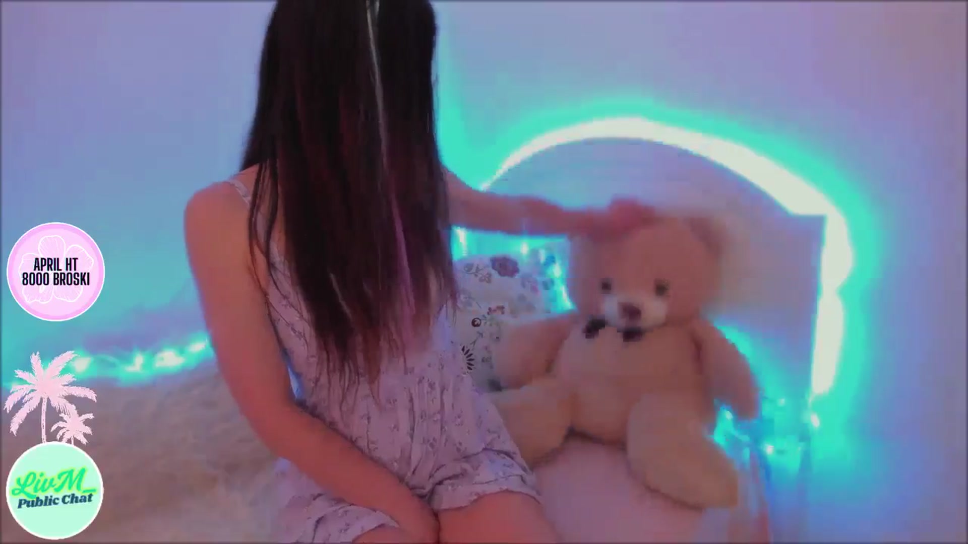 Gallery image thumbnail from LivM_'s myfreecams stream on, 04/29/2025, 08:29 image 5 of 20