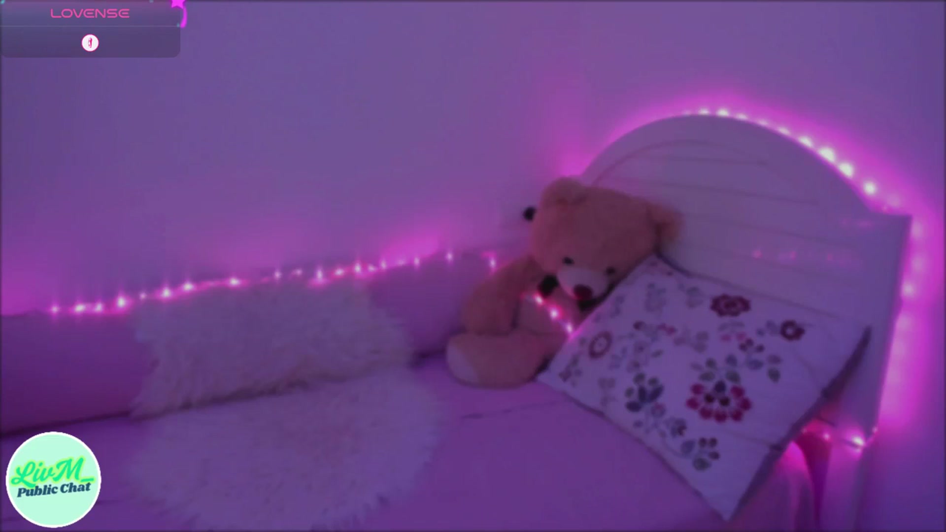 Gallery image thumbnail from LivM_'s myfreecams stream on, 05/05/2025, 08:28 image 12 of 20