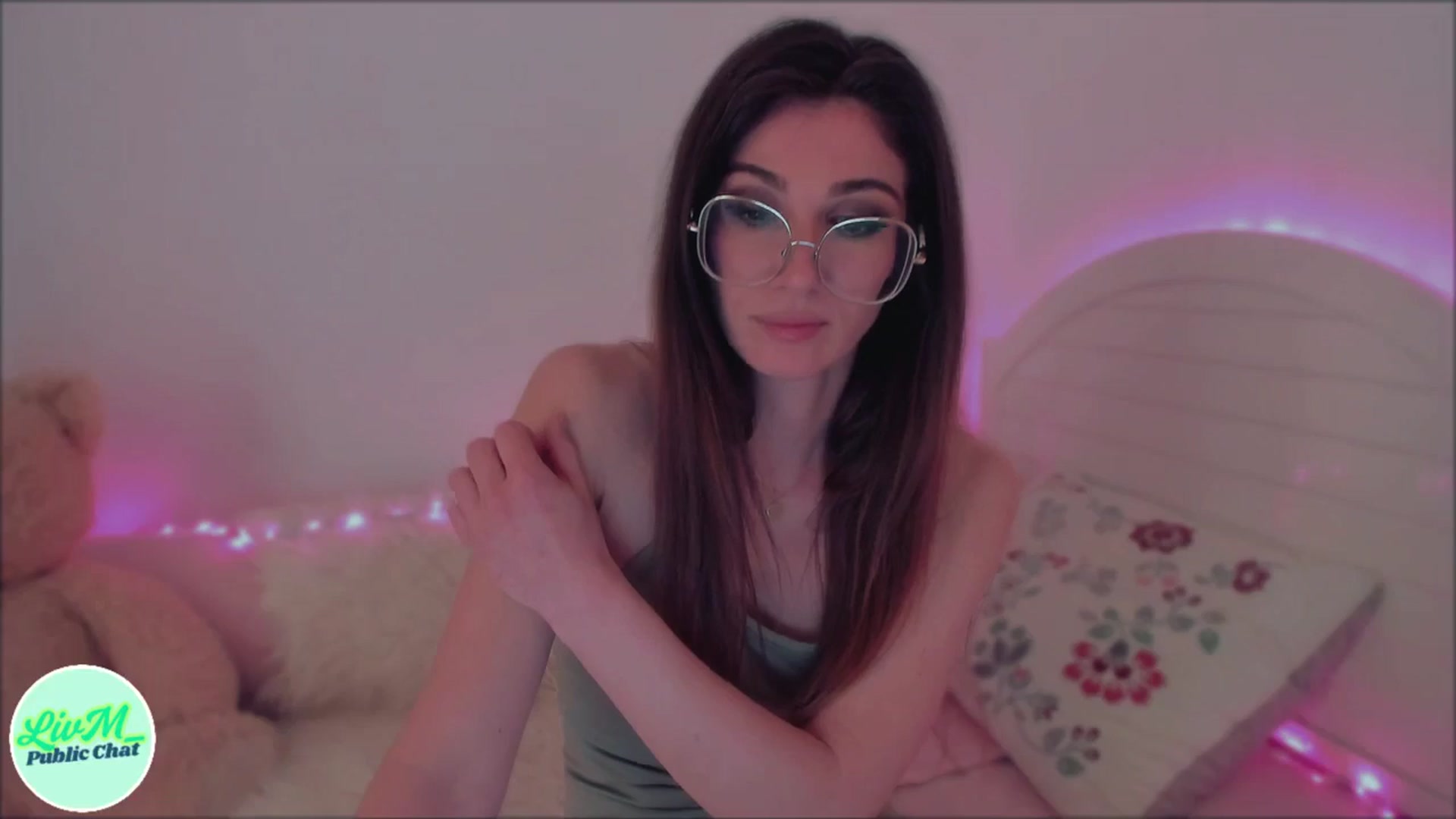 Gallery image thumbnail from LivM_'s myfreecams stream on, 05/07/2025, 09:55 image 13 of 20