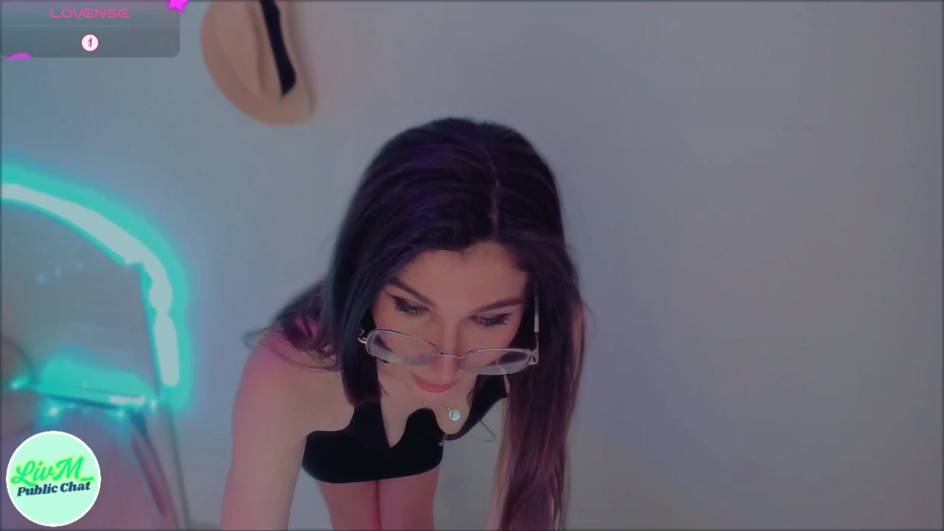 Gallery image thumbnail from LivM_'s myfreecams stream on, 05/10/2025, 08:59 image 7 of 20