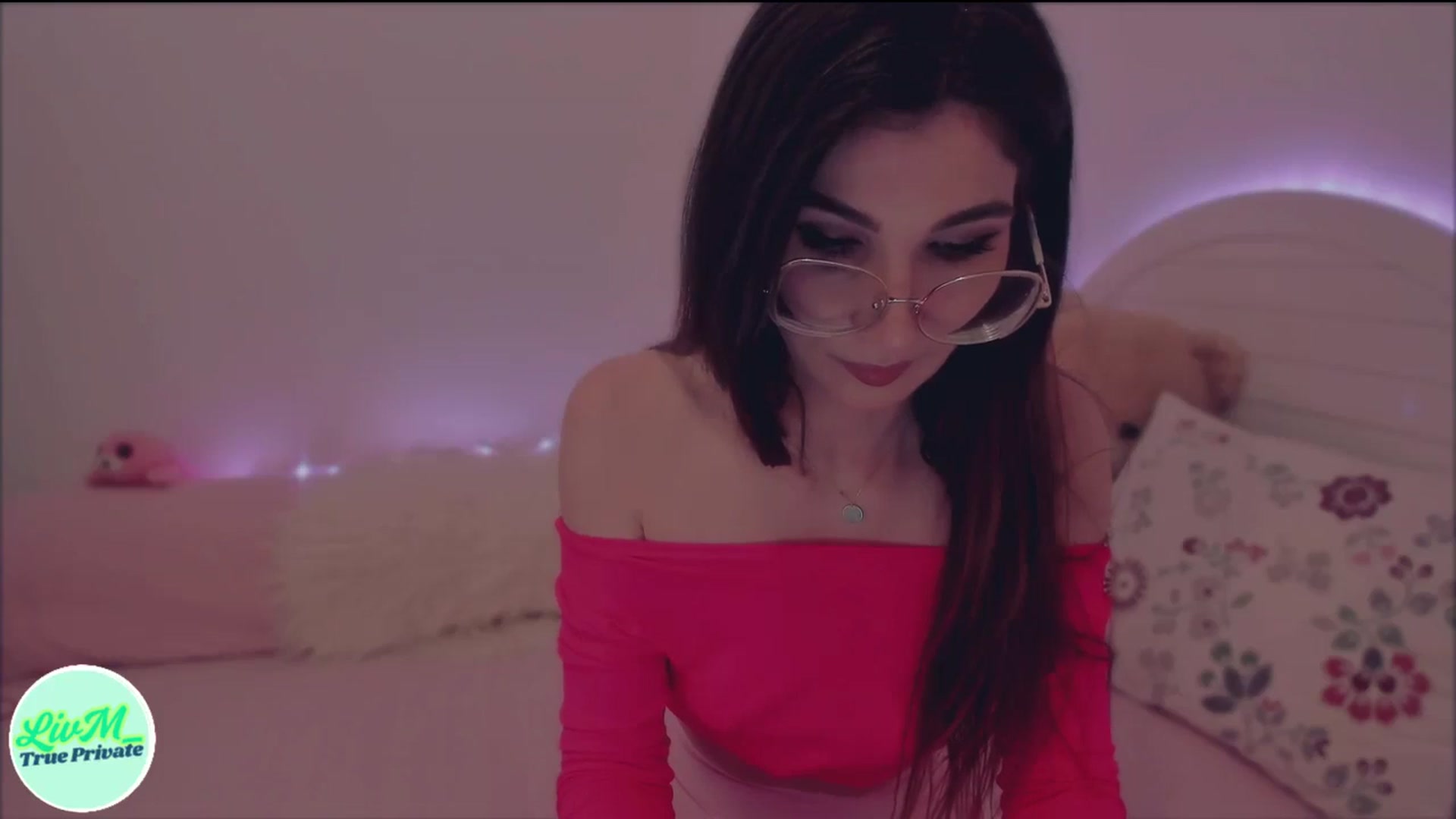 Gallery image thumbnail from LivM_'s myfreecams stream on, 05/11/2025, 08:48 image 7 of 20