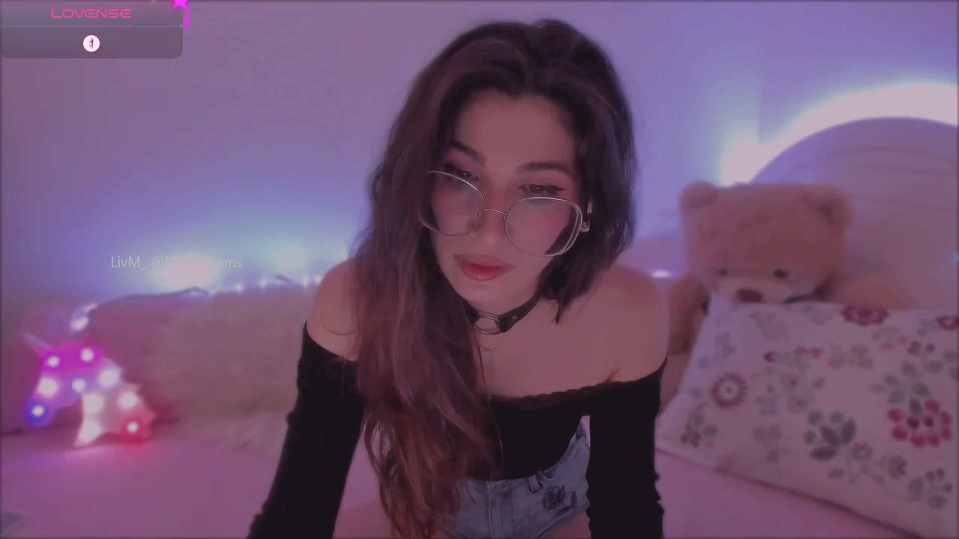 Gallery image thumbnail from LivM_'s myfreecams stream on, 05/21/2025, 07:44 image 6 of 20