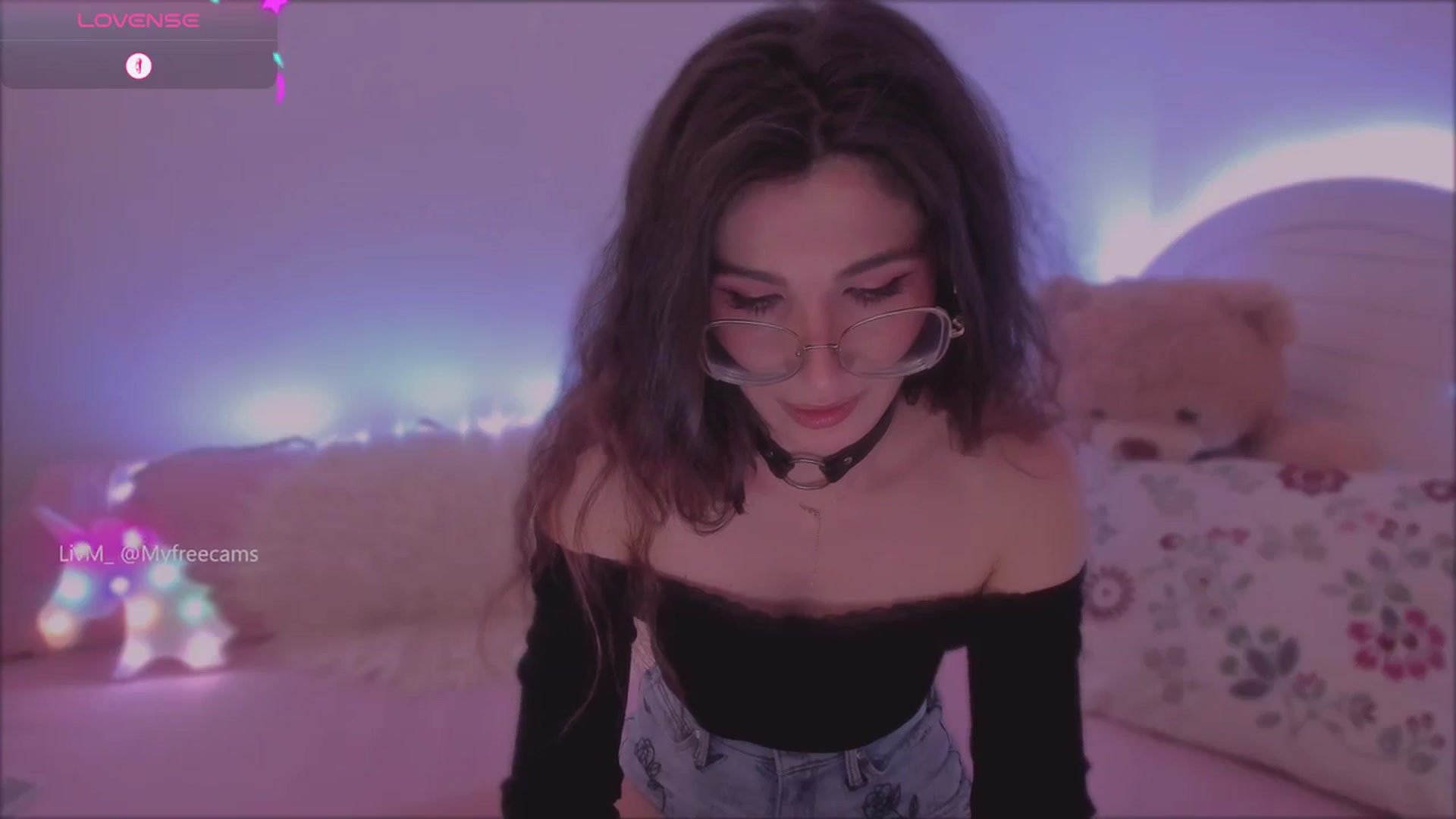 Gallery image thumbnail from LivM_'s myfreecams stream on, 05/21/2025, 07:44 image 5 of 20