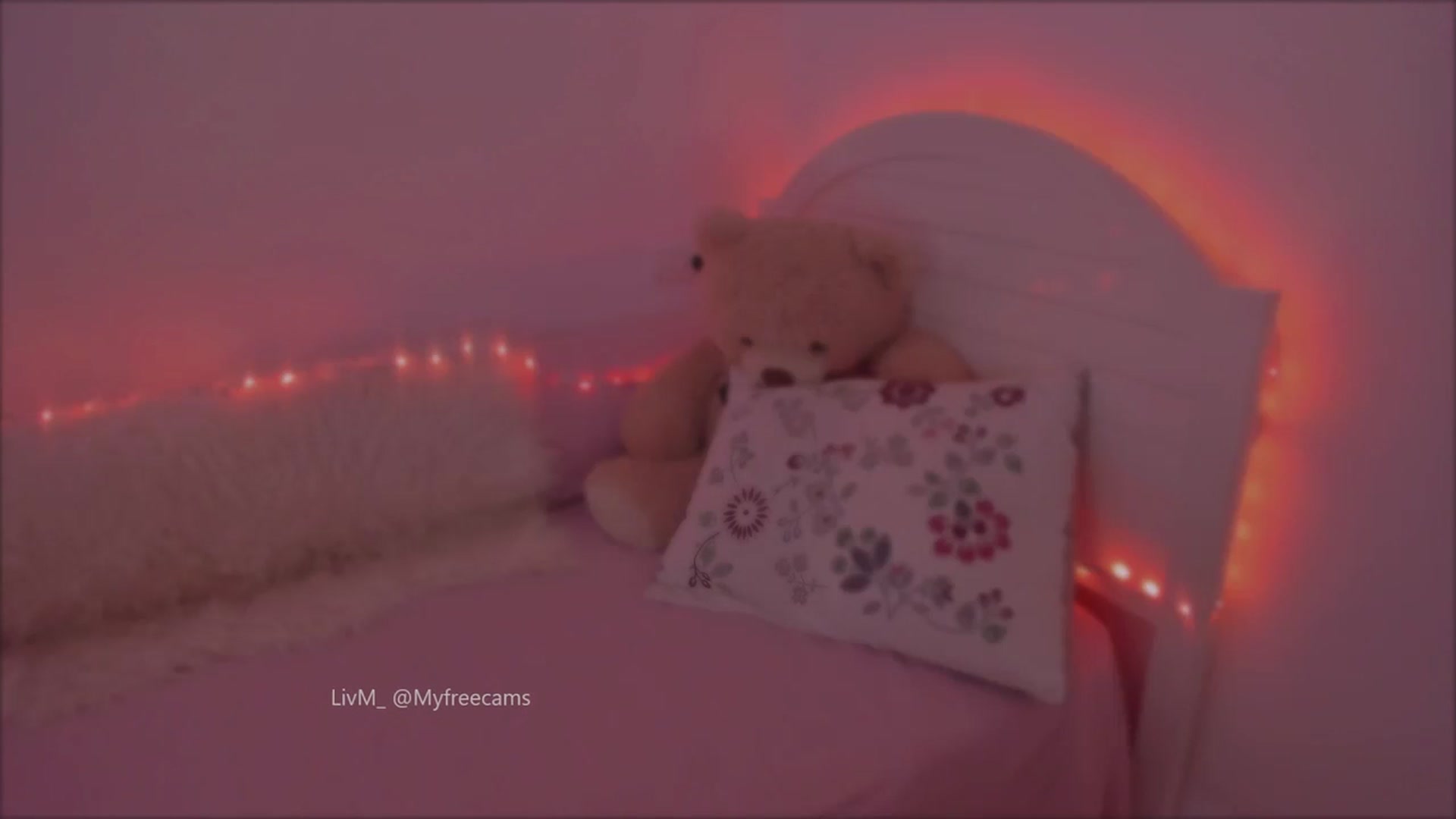 Gallery image thumbnail from LivM_'s myfreecams stream on, 05/21/2025, 08:30 image 8 of 20