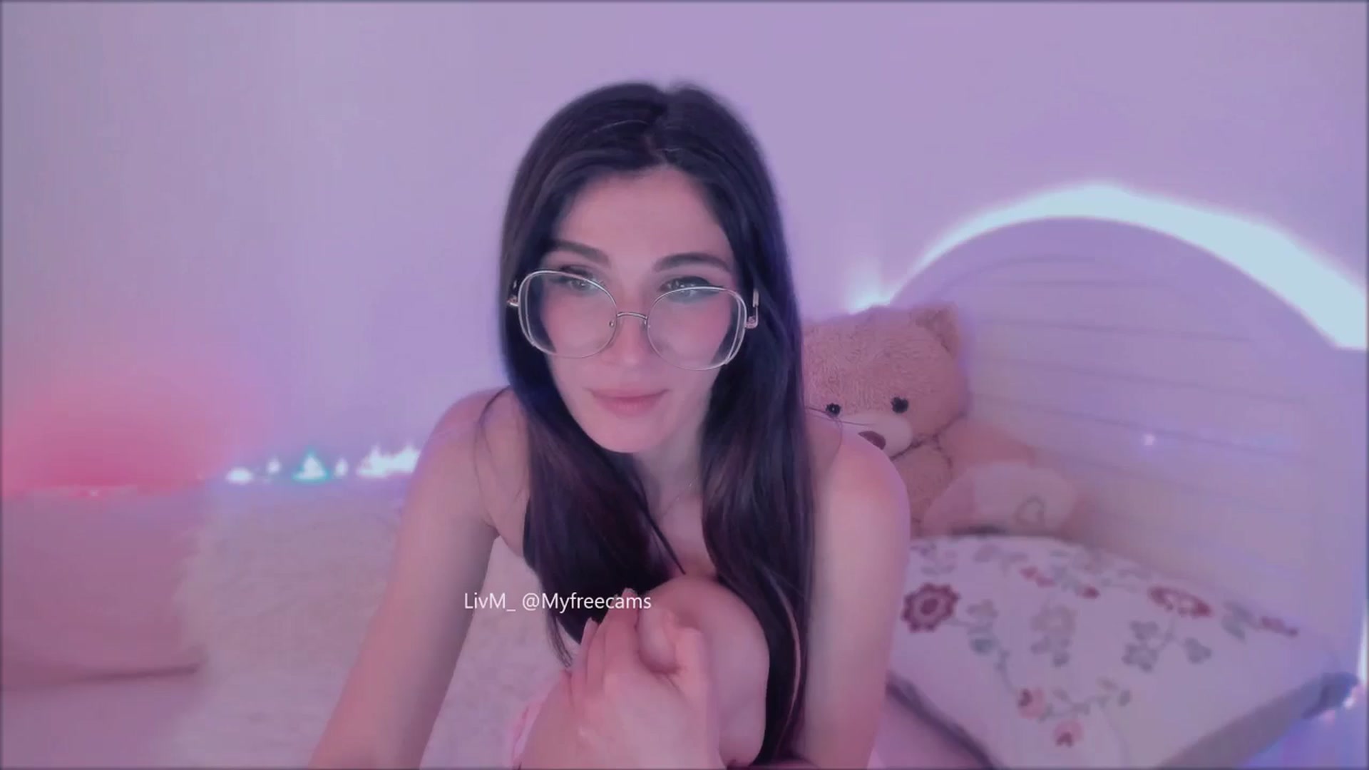Gallery image thumbnail from LivM_'s myfreecams stream on, 05/30/2025, 08:38 image 17 of 20