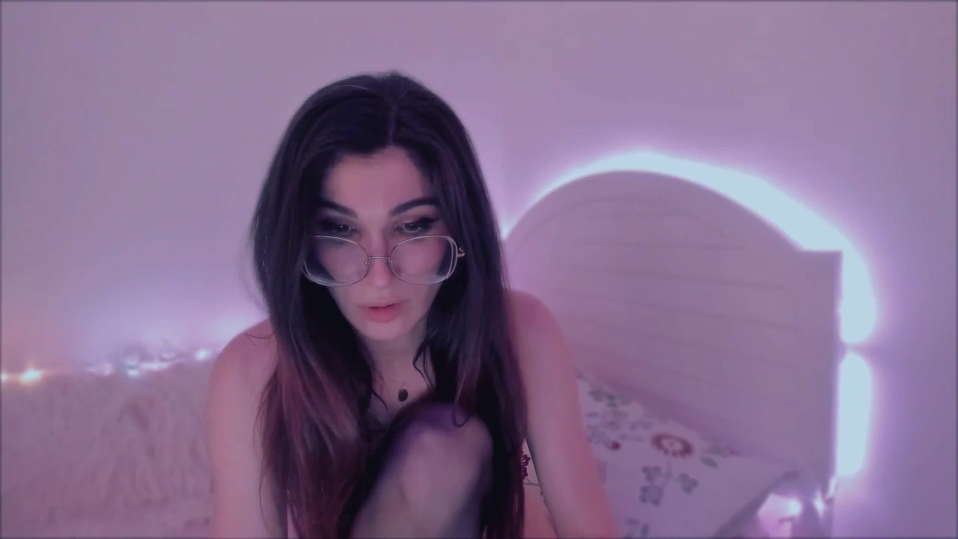 Gallery image thumbnail from LivM_'s myfreecams stream on, 06/01/2025, 08:45 image 10 of 20