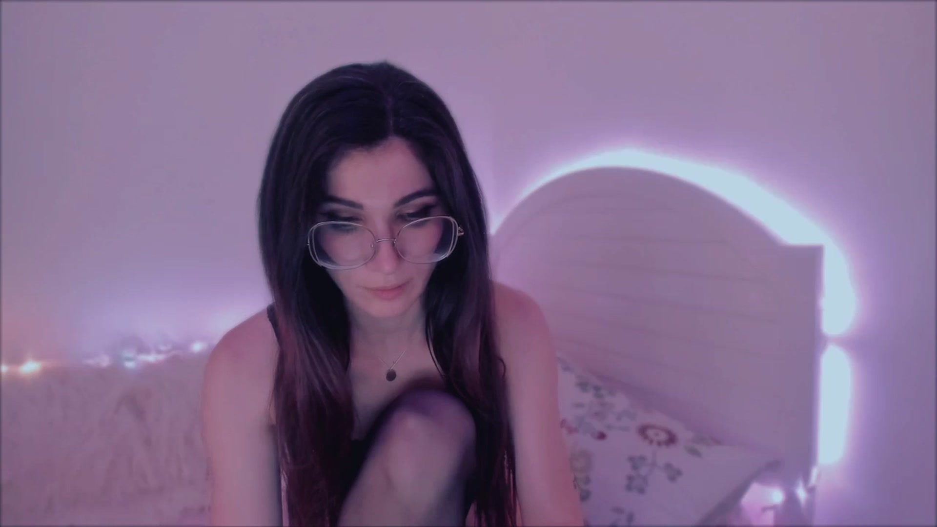 Gallery image thumbnail from LivM_'s myfreecams stream on, 06/01/2025, 08:45 image 12 of 20