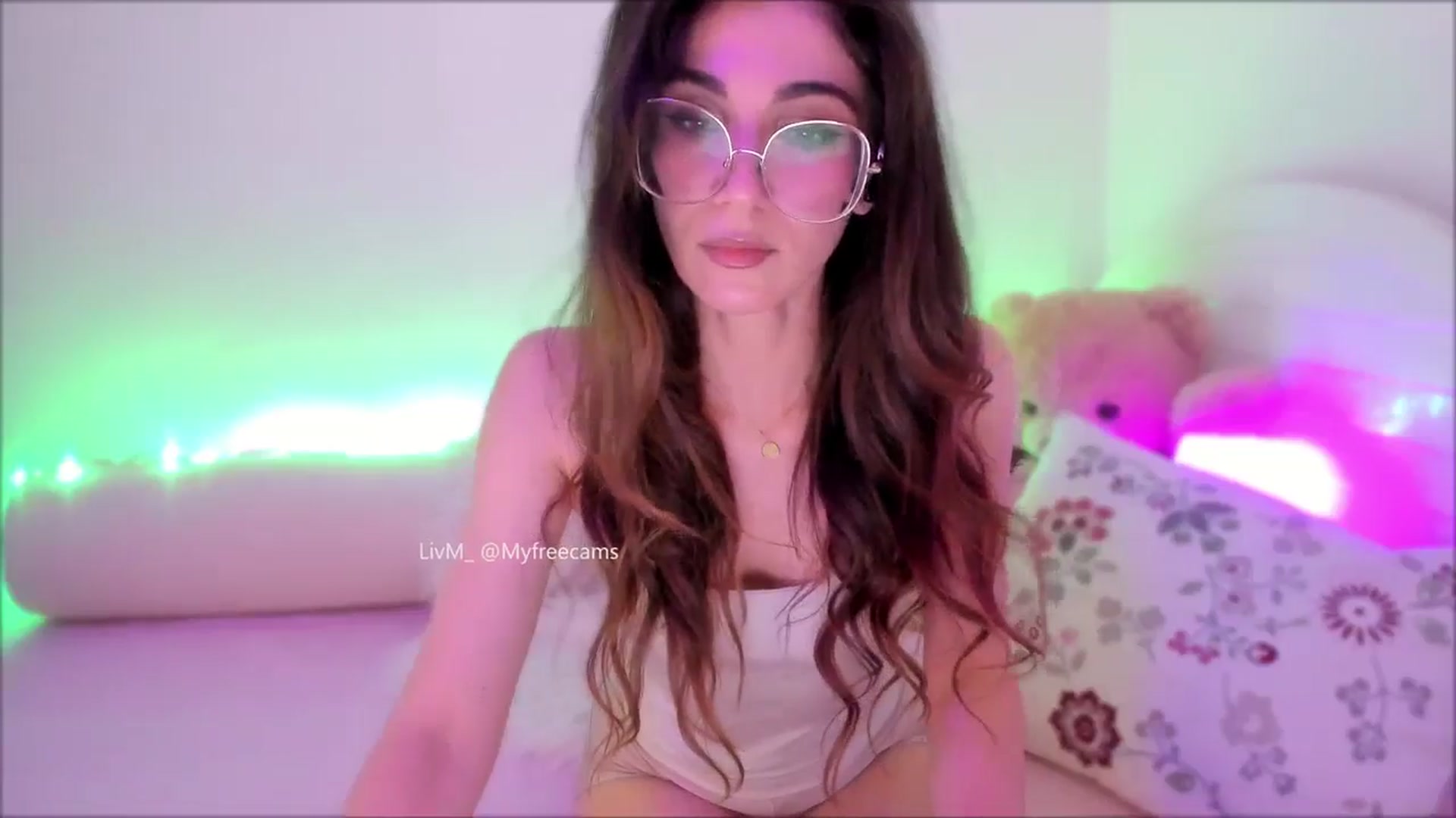 Gallery image thumbnail from LivM_'s myfreecams stream on, 06/05/2025, 08:04 image 2 of 20