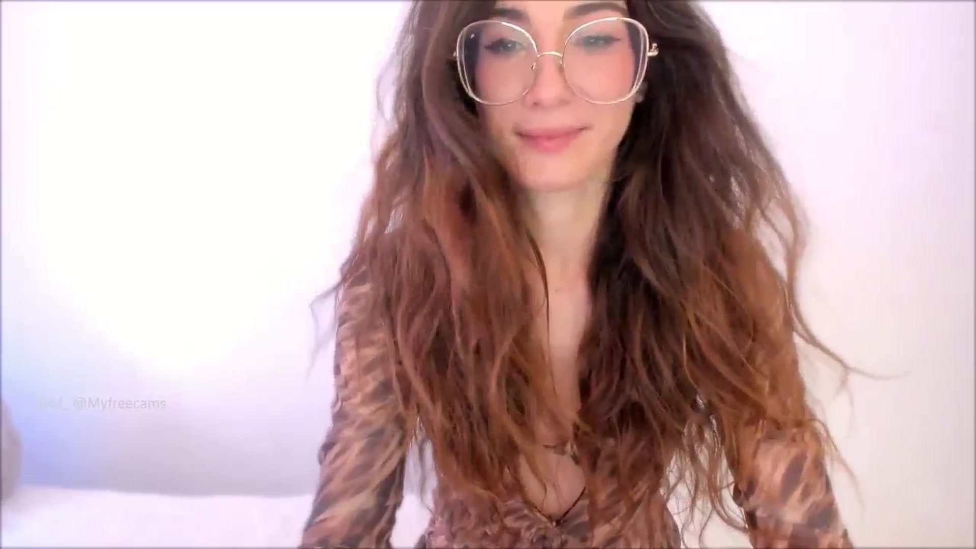 Gallery image thumbnail from LivM_'s myfreecams stream on, 07/04/2025, 07:17 image 9 of 20