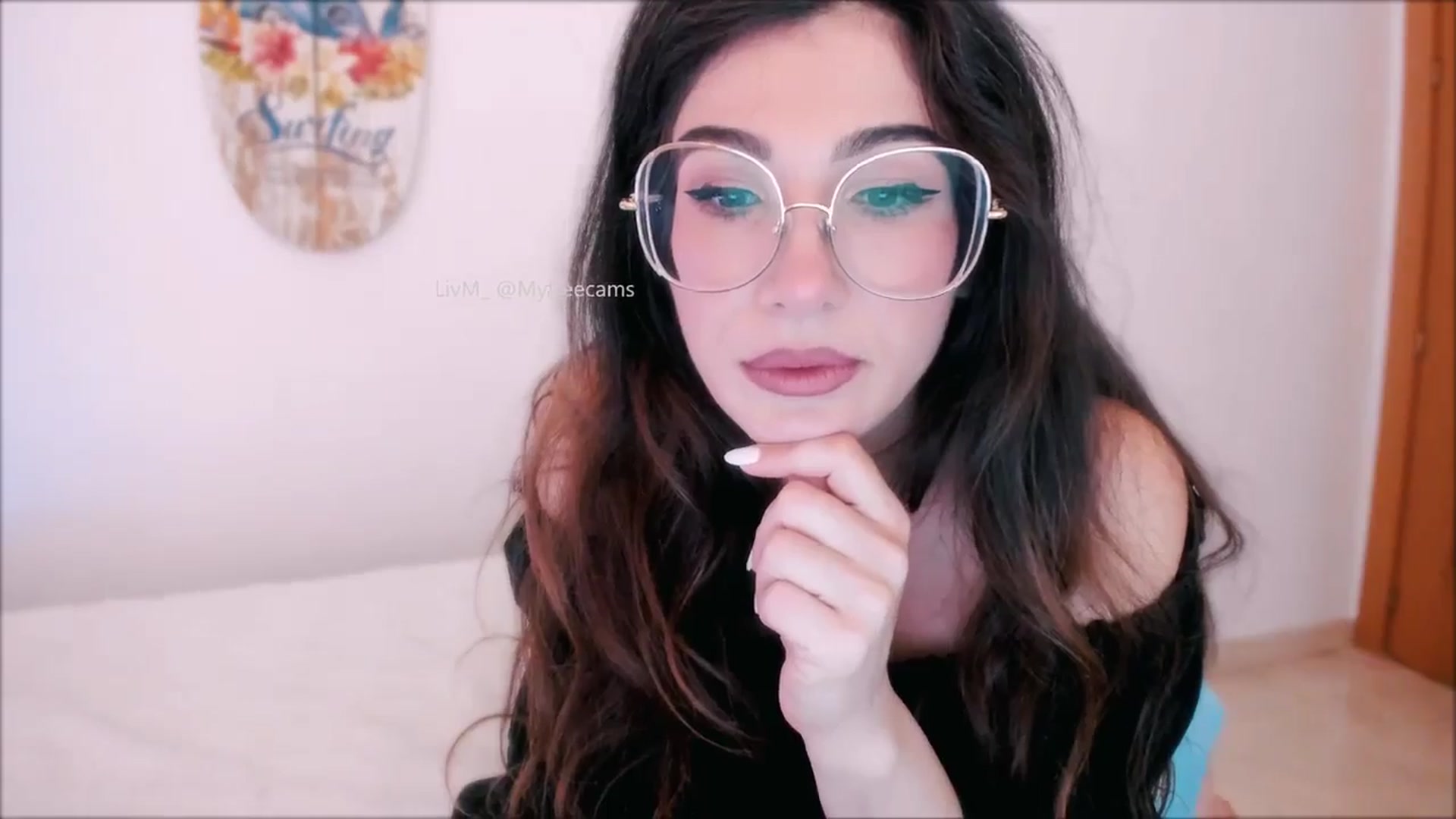 Gallery image thumbnail from LivM_'s myfreecams stream on, 07/20/2025, 07:30 image 11 of 20
