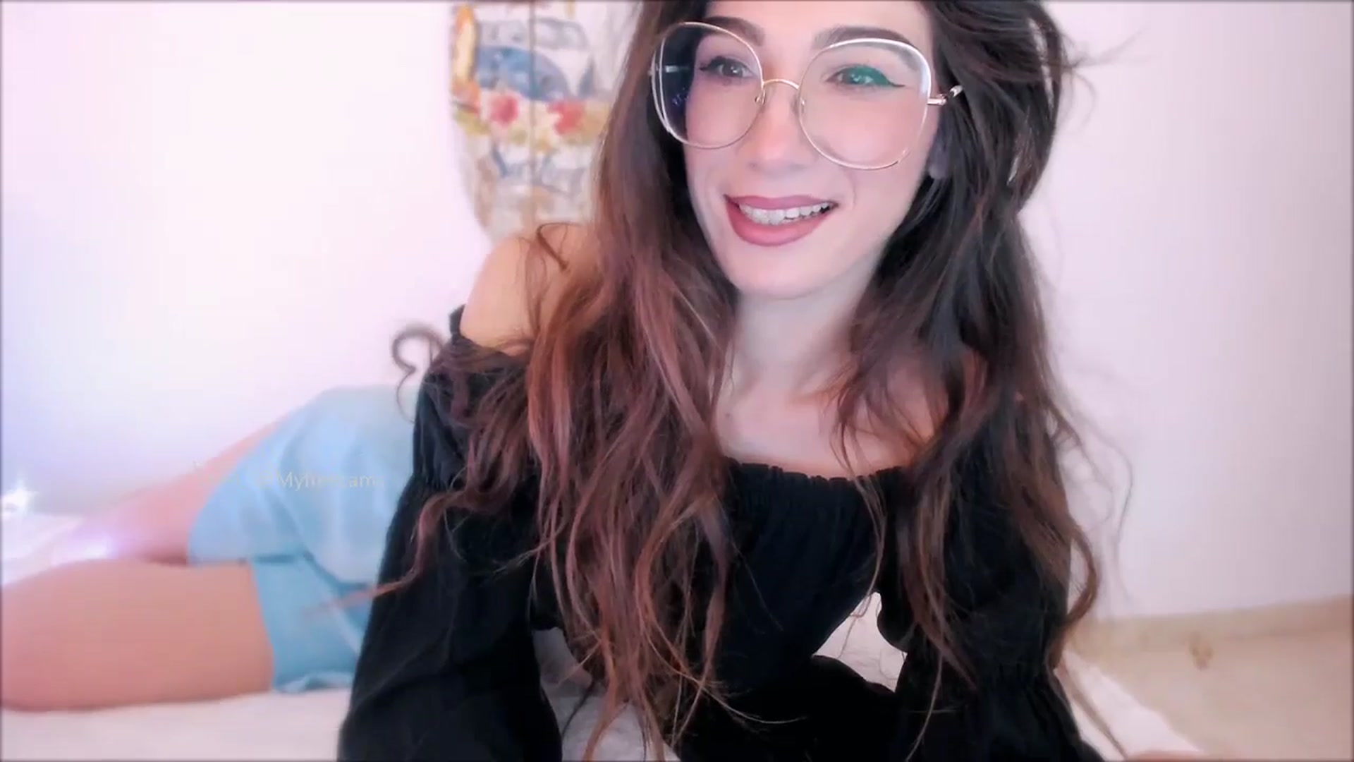 Gallery image thumbnail from LivM_'s myfreecams stream on, 07/20/2025, 07:30 image 7 of 20