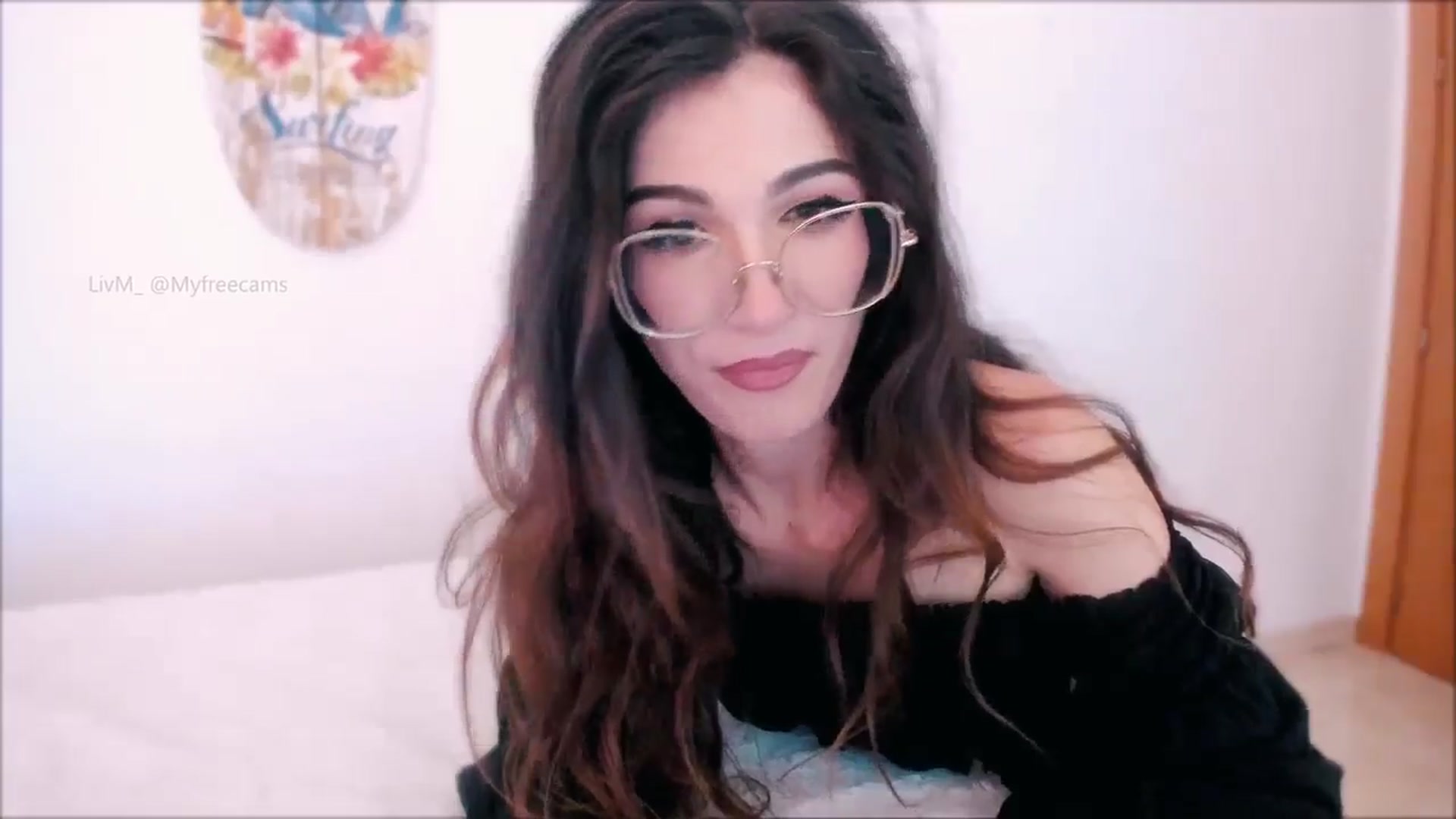 Gallery image thumbnail from LivM_'s myfreecams stream on, 07/20/2025, 07:30 image 10 of 20