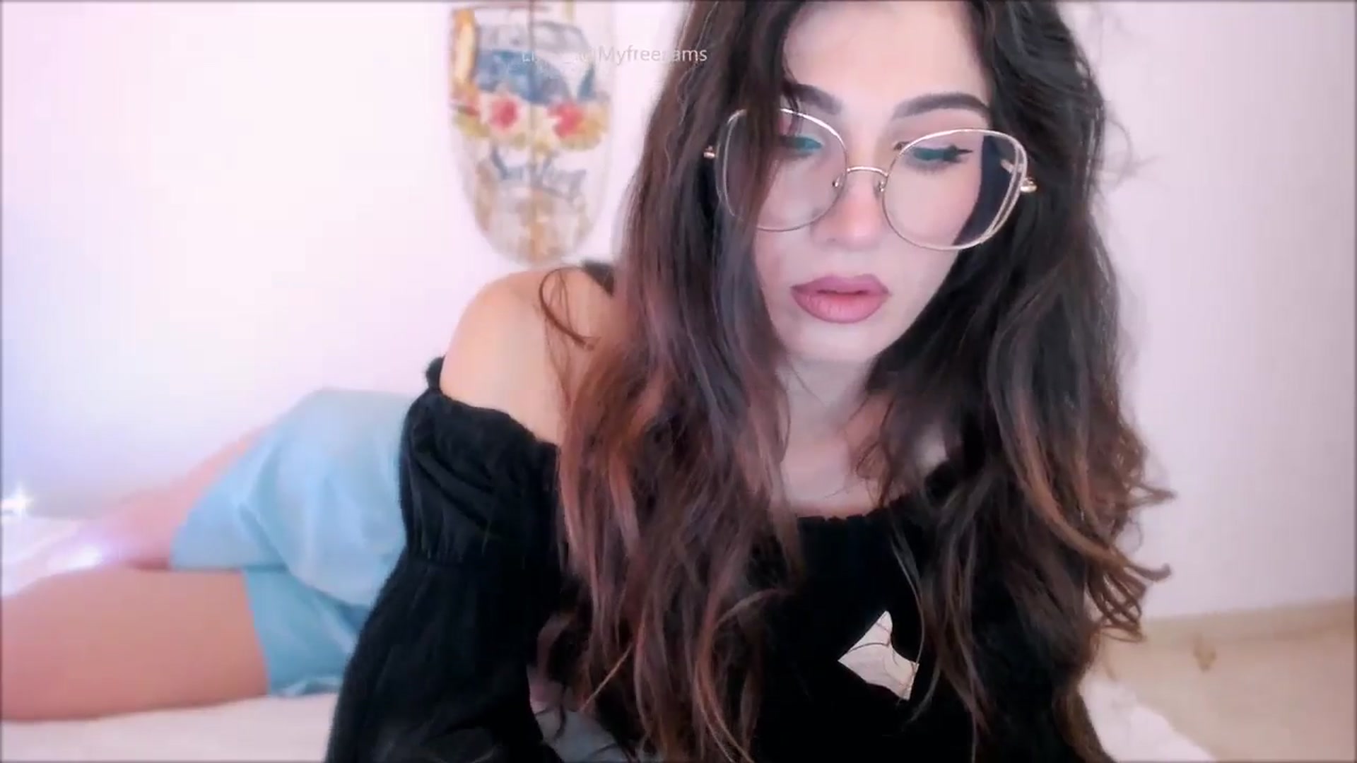 Gallery image thumbnail from LivM_'s myfreecams stream on, 07/20/2025, 07:30 image 8 of 20