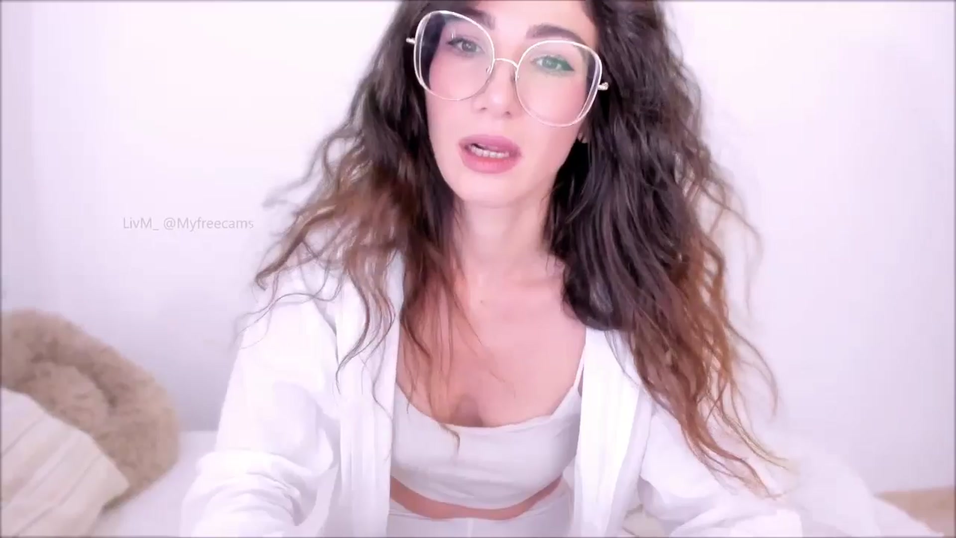 Gallery image thumbnail from LivM_'s myfreecams stream on, 07/21/2025, 08:52 image 6 of 20