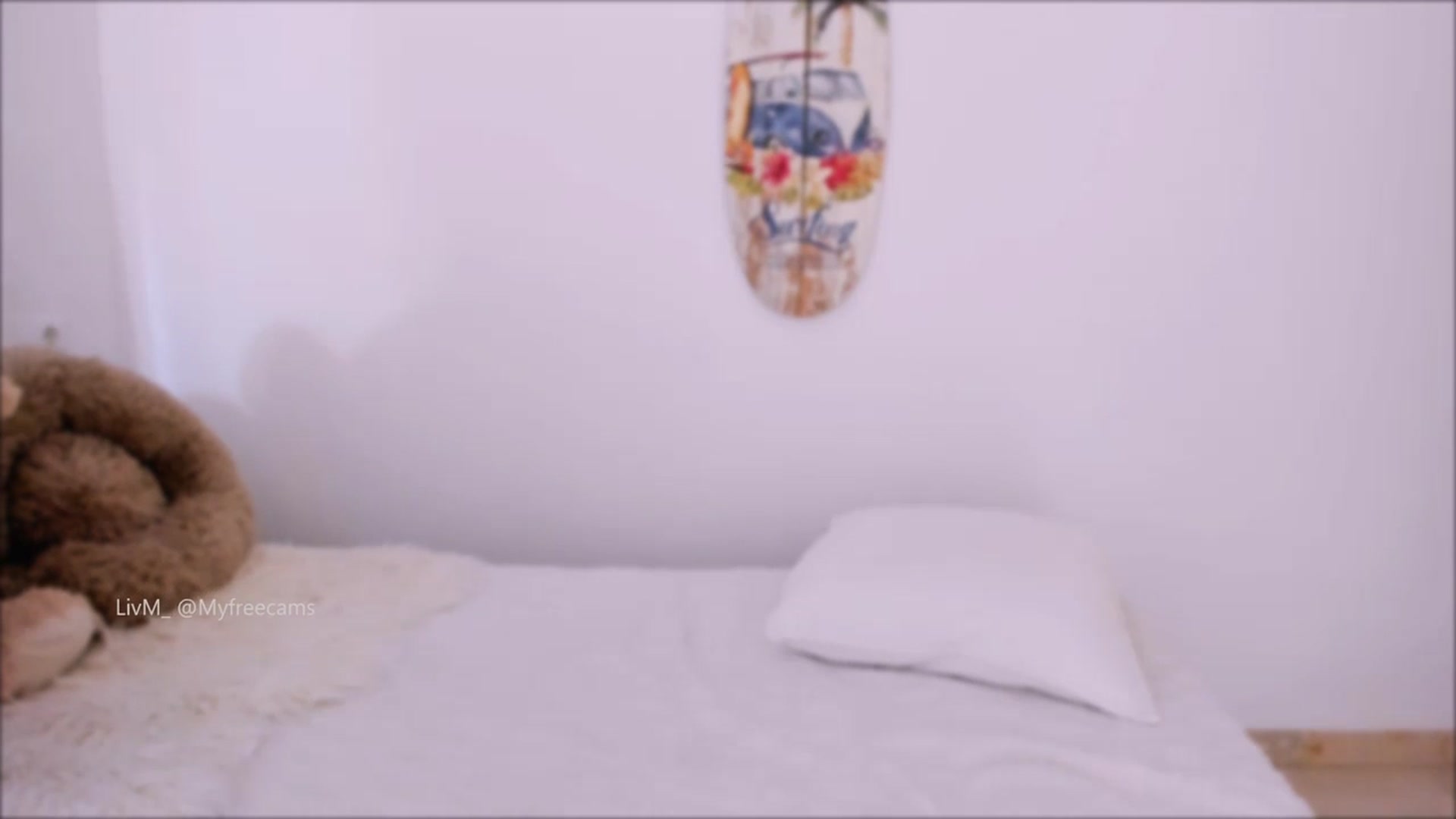 Gallery image thumbnail from LivM_'s myfreecams stream on, 07/24/2025, 08:27 image 15 of 20