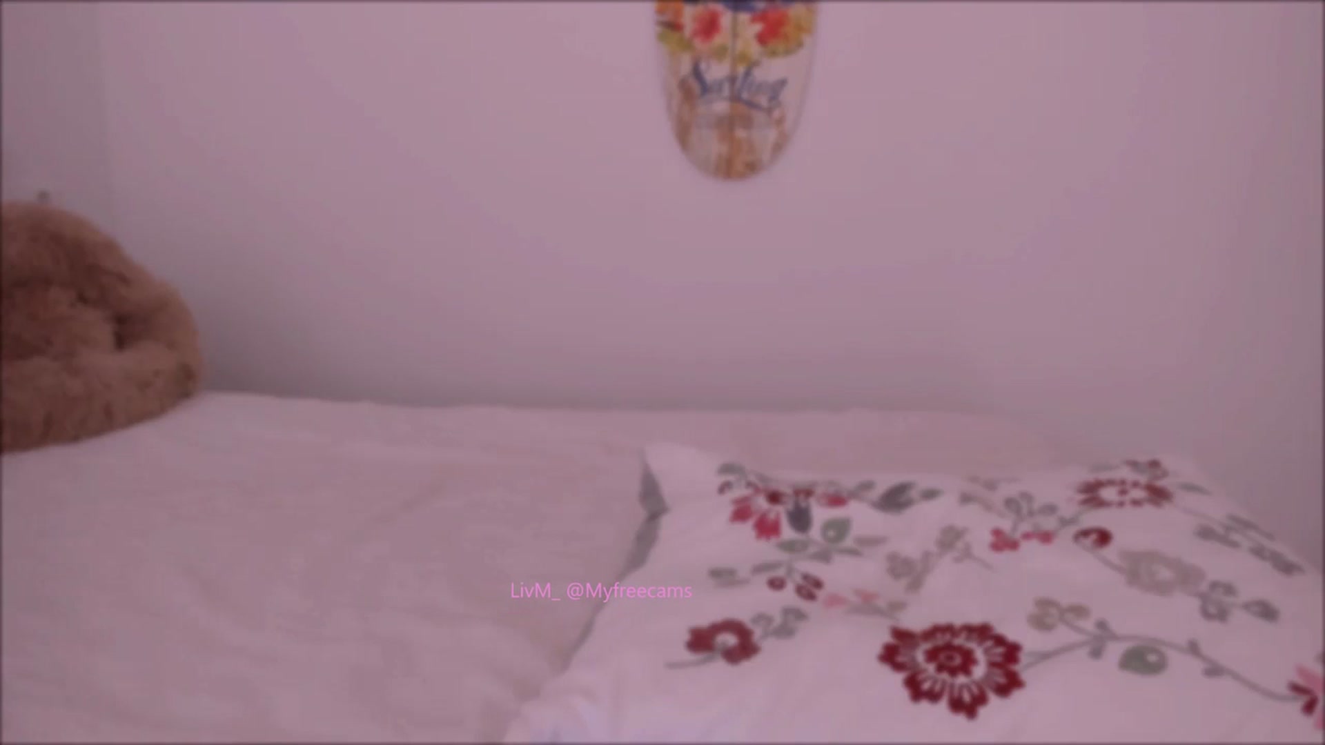Gallery image thumbnail from LivM_'s myfreecams stream on, 08/02/2025, 08:58 image 10 of 20