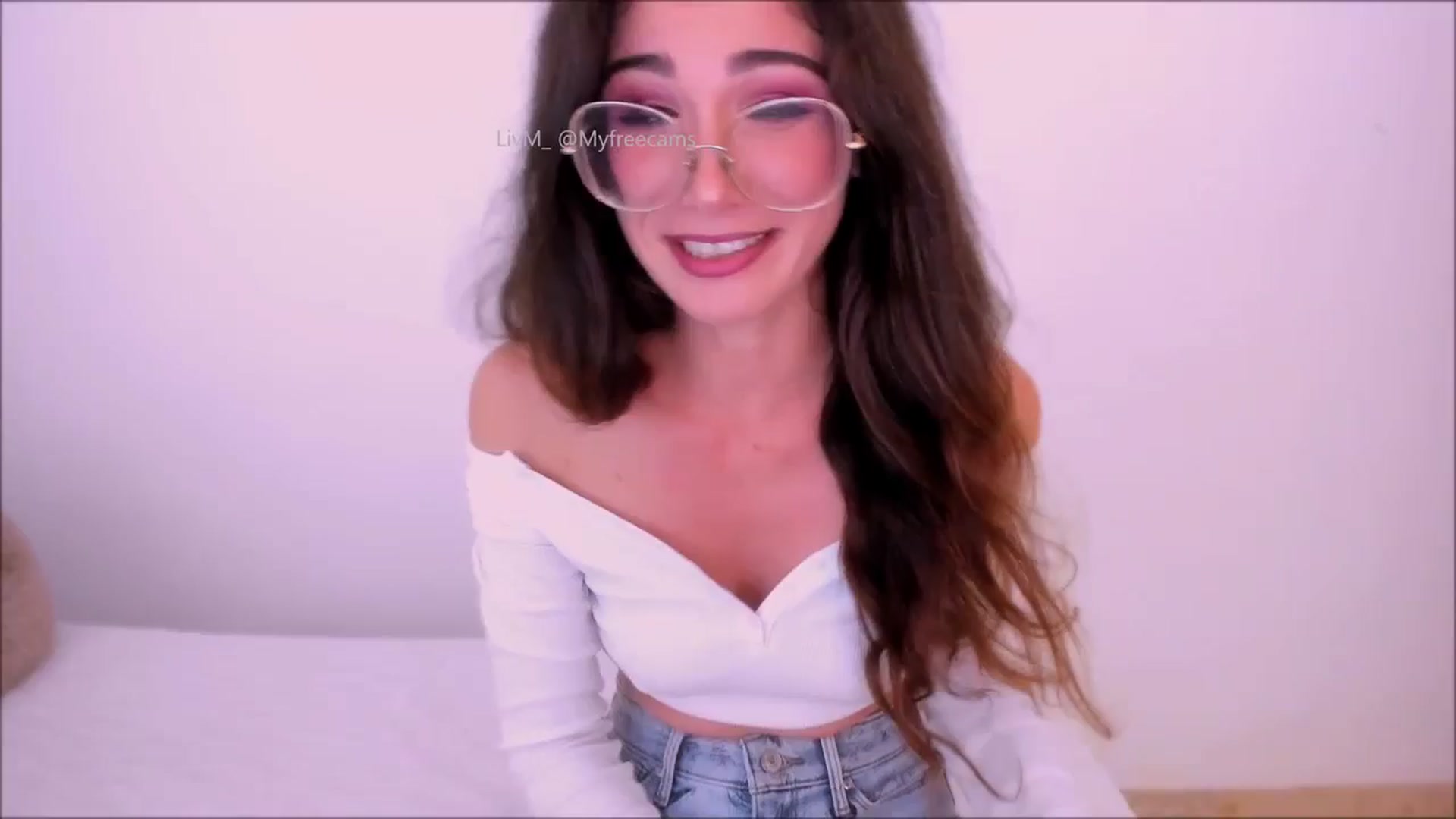 Gallery image thumbnail from LivM_'s myfreecams stream on, 08/27/2025, 10:13 image 2 of 20