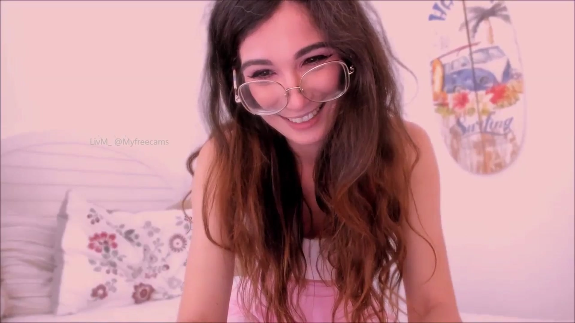 Gallery image thumbnail from LivM_'s myfreecams stream on, 09/06/2025, 08:36 image 16 of 20