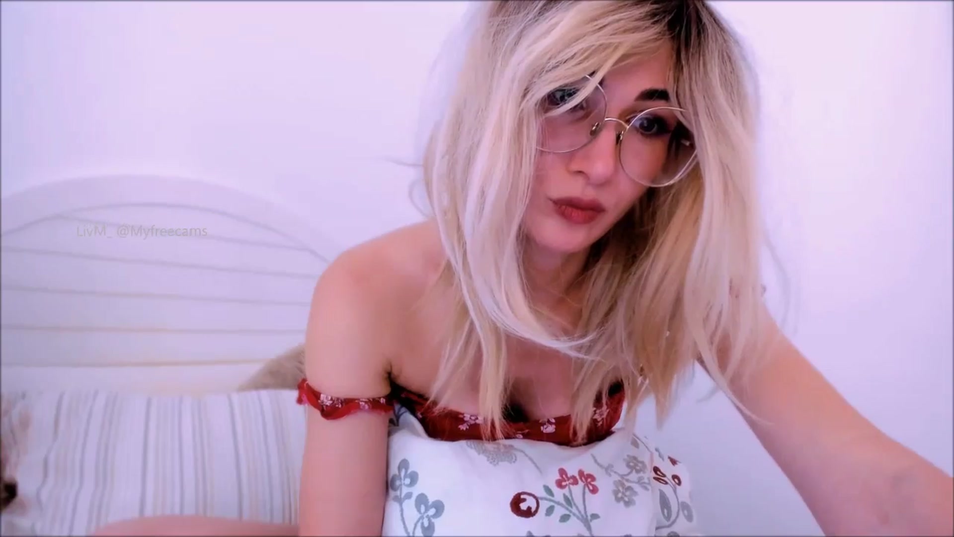 Gallery image thumbnail from LivM_'s myfreecams stream on, 09/07/2025, 08:56 image 20 of 20