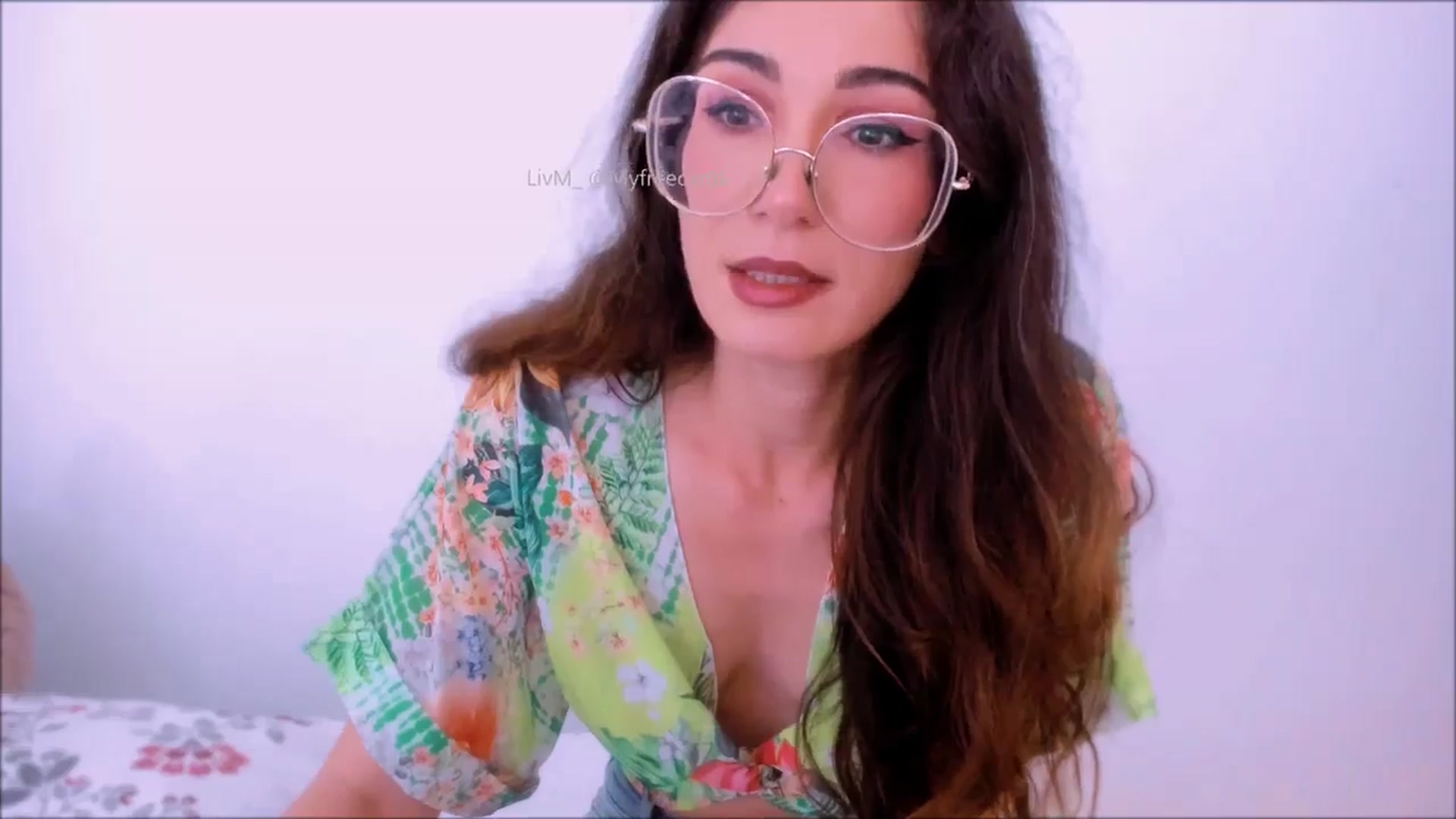Gallery image thumbnail from LivM_'s myfreecams stream on, 09/08/2025, 08:25 image 2 of 20