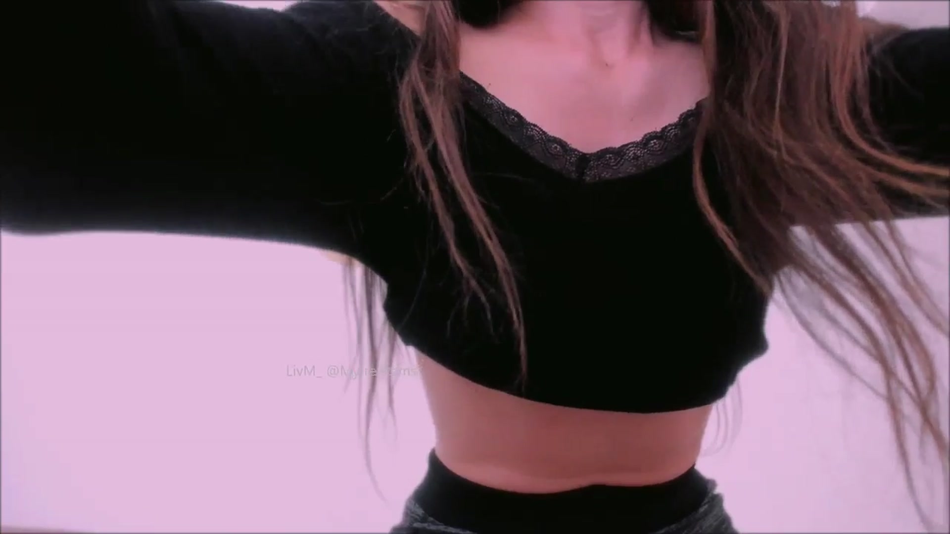 Gallery image thumbnail from LivM_'s myfreecams stream on, 09/12/2025, 08:39 image 2 of 20