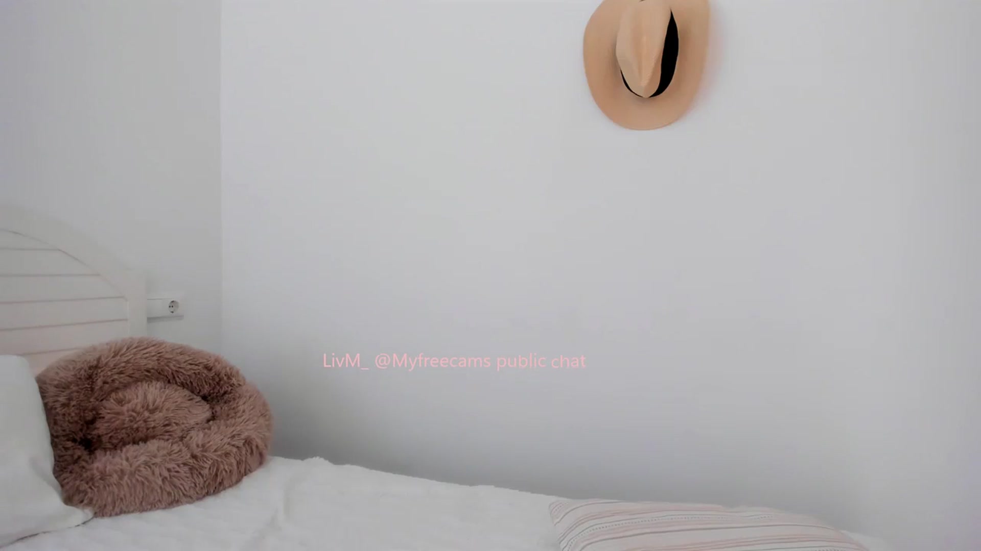 Gallery image thumbnail from LivM_'s myfreecams stream on, 09/28/2025, 09:09 image 5 of 20