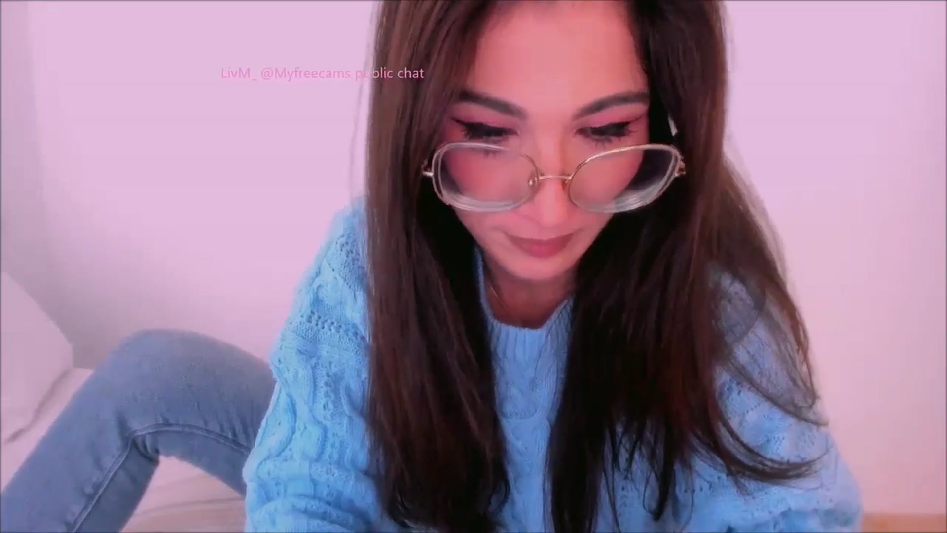 Gallery image thumbnail from LivM_'s myfreecams stream on, 09/30/2025, 09:48 image 8 of 20