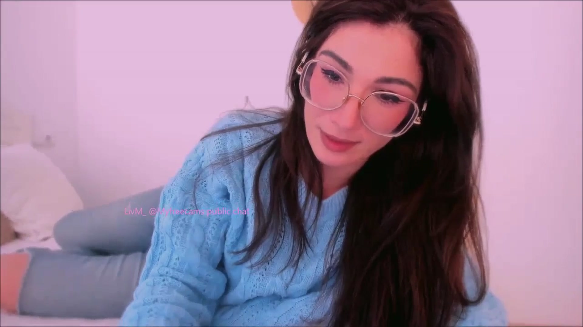 Gallery image thumbnail from LivM_'s myfreecams stream on, 09/30/2025, 09:48 image 10 of 20