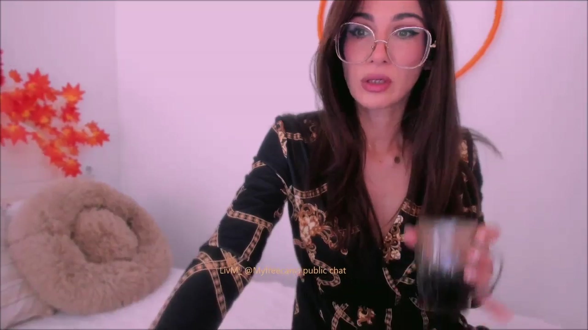 Gallery image thumbnail from LivM_'s myfreecams stream on, 10/01/2025, 10:11 image 4 of 20