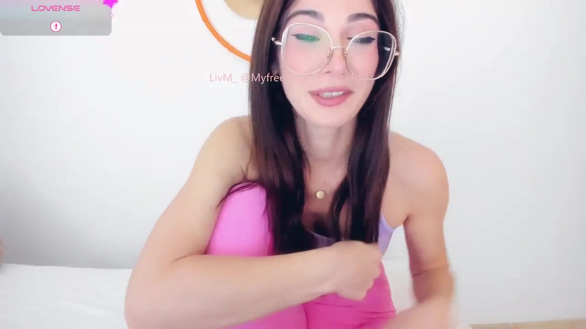 Gallery image thumbnail from LivM_'s myfreecams stream on, 10/02/2025, 08:24 image 3 of 20