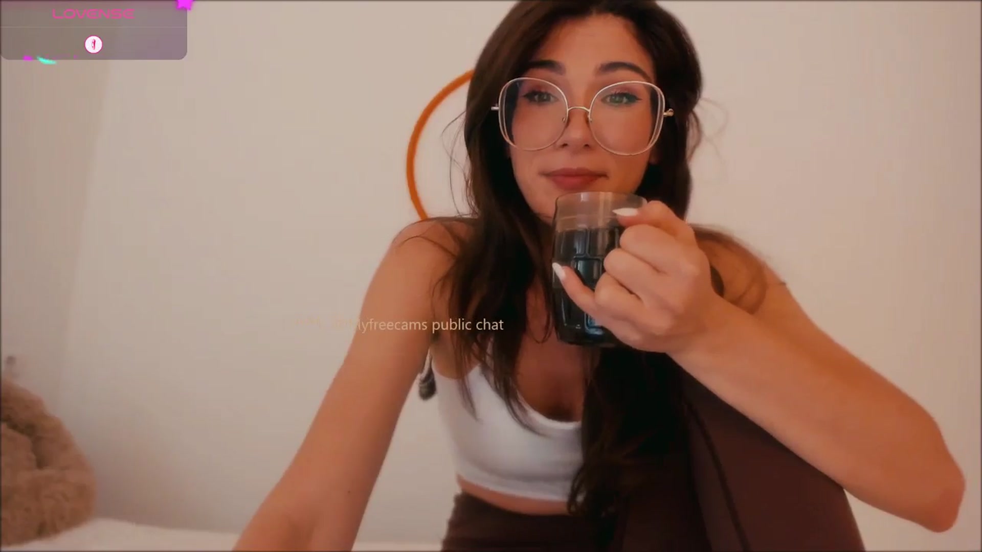 Gallery image thumbnail from LivM_'s myfreecams stream on, 10/08/2025, 08:41 image 19 of 20