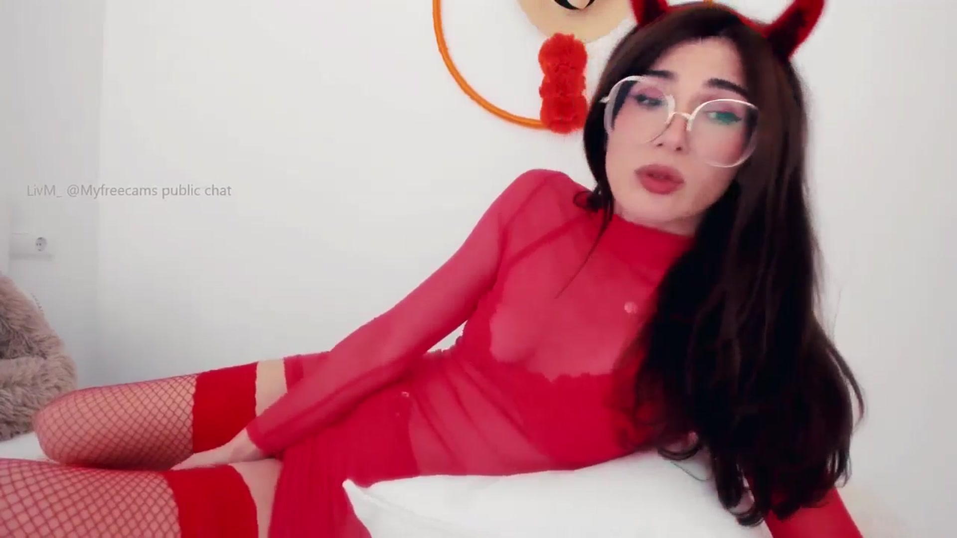 Gallery image thumbnail from LivM_'s myfreecams stream on, 10/09/2025, 08:49 image 8 of 20