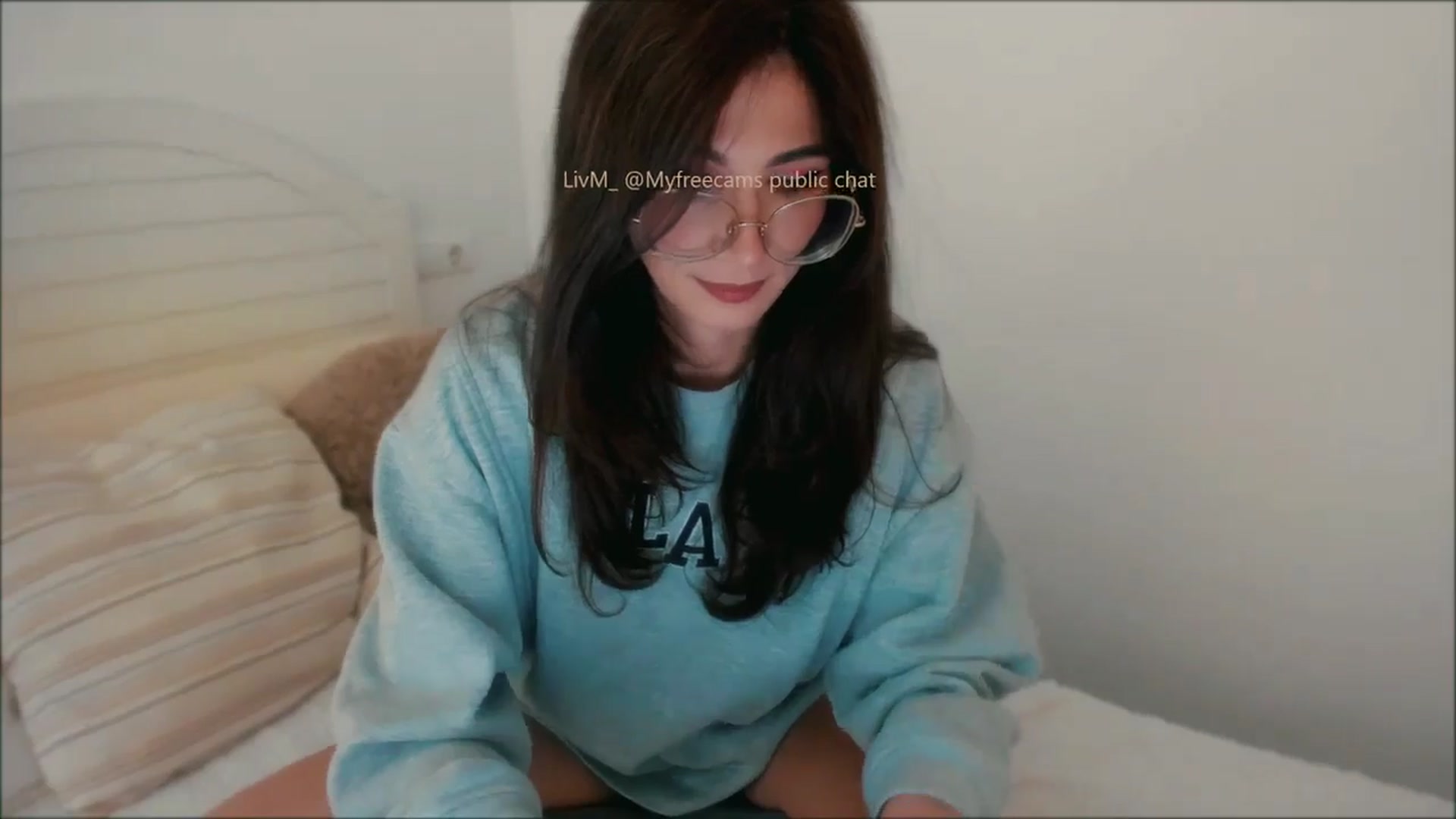 Gallery image thumbnail from LivM_'s myfreecams stream on, 10/11/2025, 07:56 image 12 of 20
