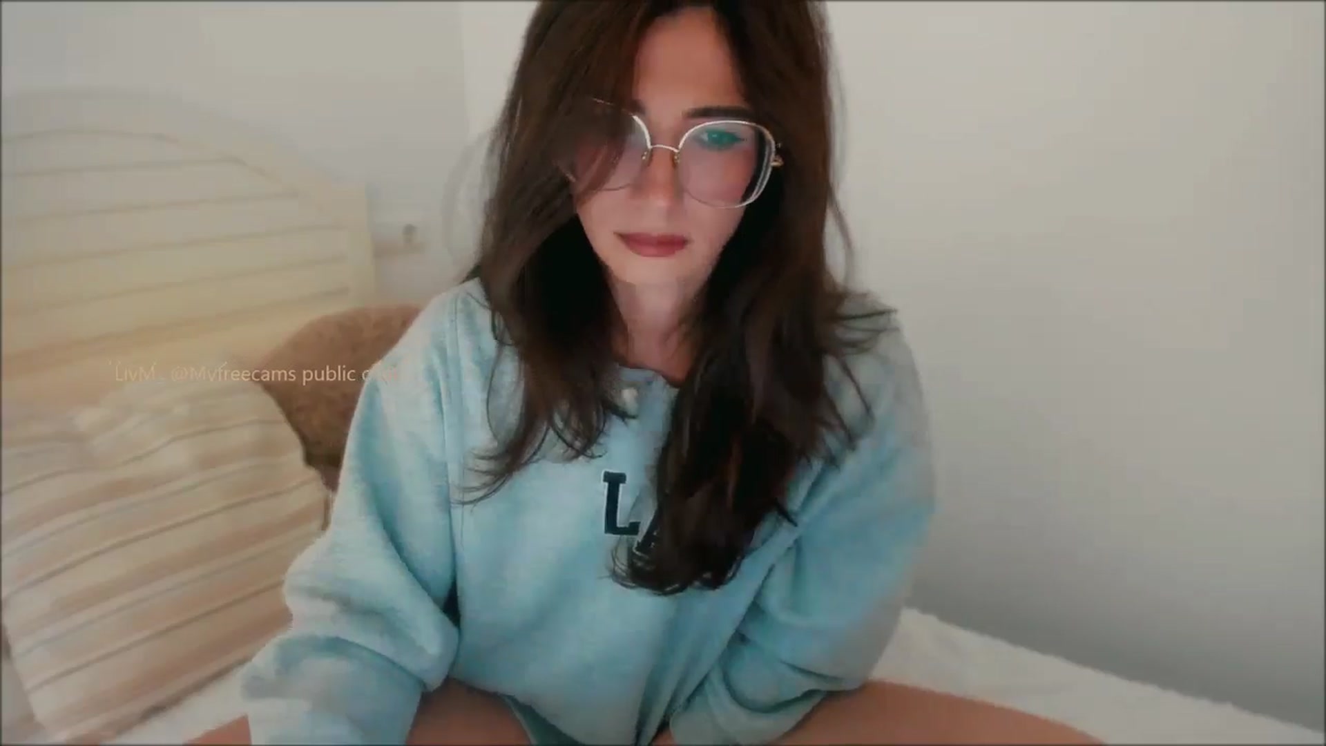 Gallery image thumbnail from LivM_'s myfreecams stream on, 10/11/2025, 07:56 image 13 of 20