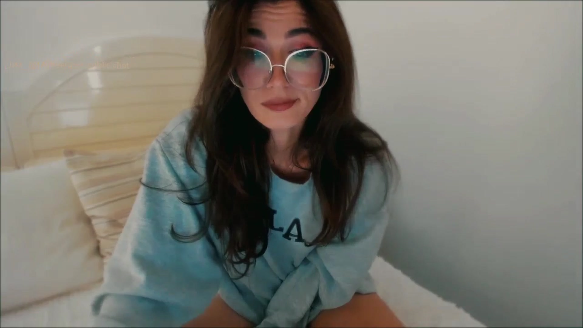 Gallery image thumbnail from LivM_'s myfreecams stream on, 10/11/2025, 09:04 image 16 of 20