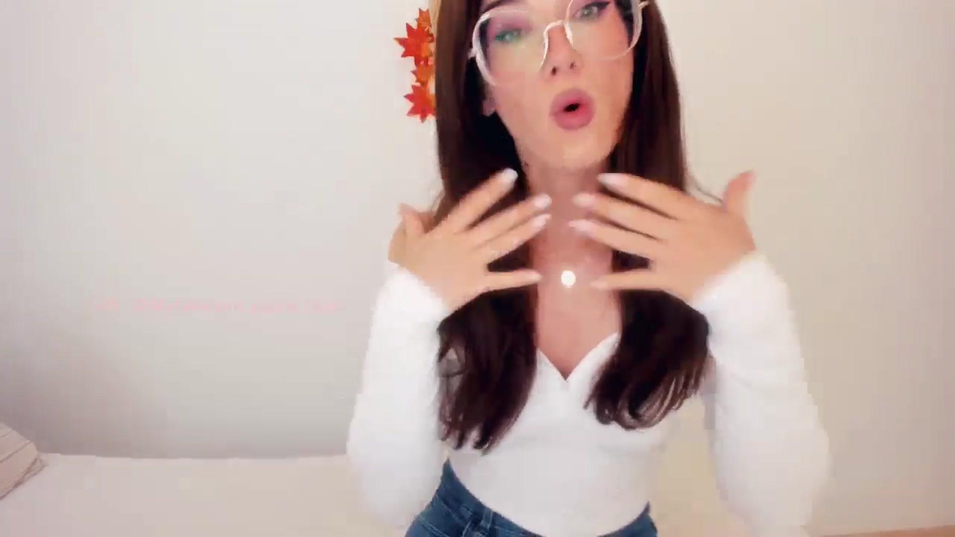 Gallery image thumbnail from LivM_'s myfreecams stream on, 10/23/2025, 08:01 image 9 of 20