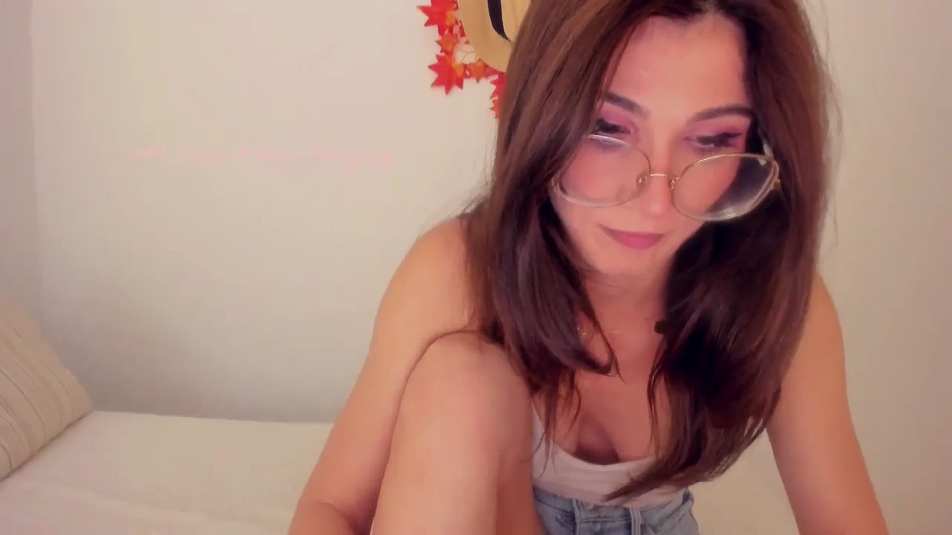 Gallery image thumbnail from LivM_'s myfreecams stream on, 10/24/2025, 08:13 image 6 of 20