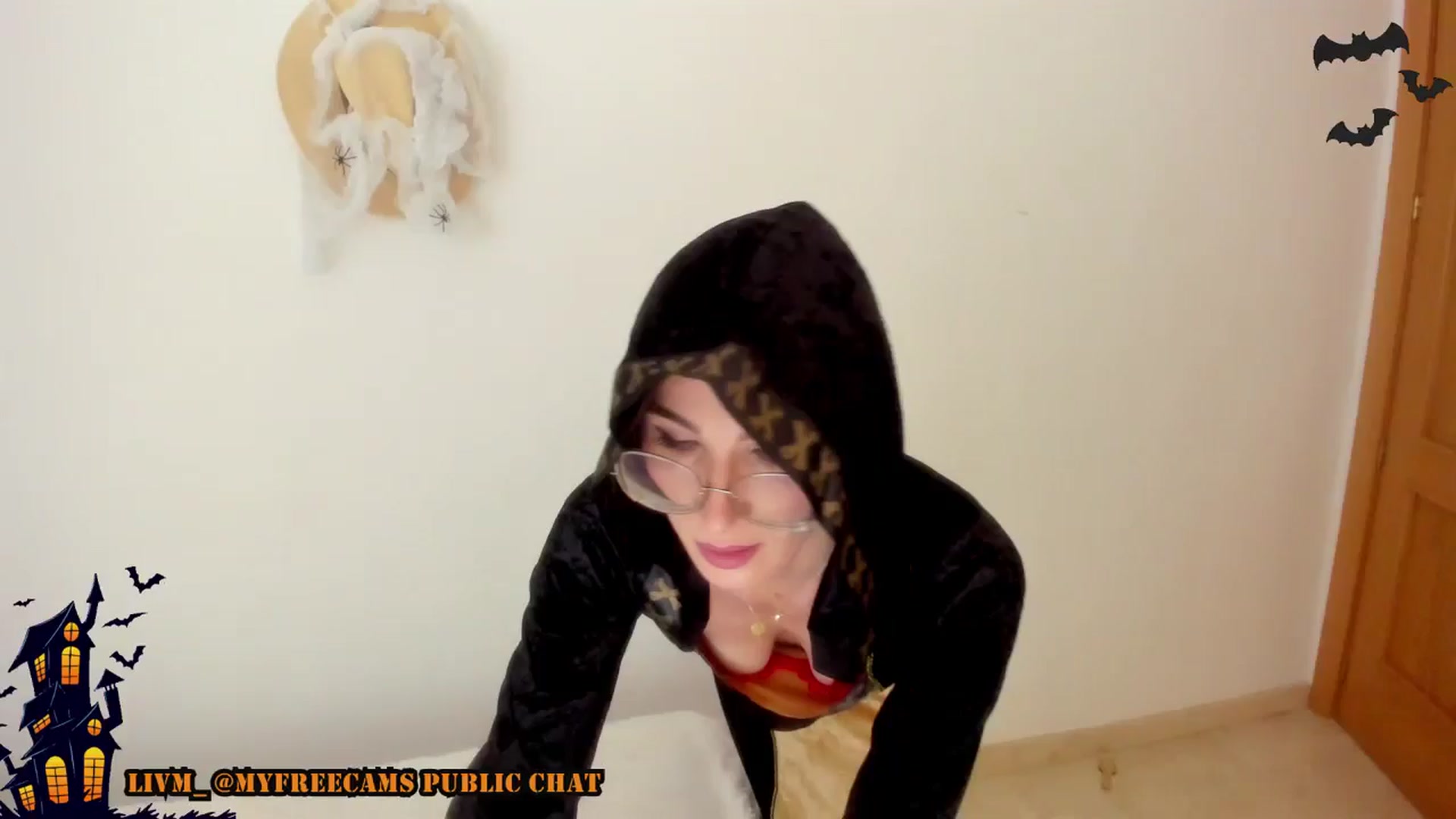 Gallery image thumbnail from LivM_'s myfreecams stream on, 11/01/2025, 07:37 image 5 of 20