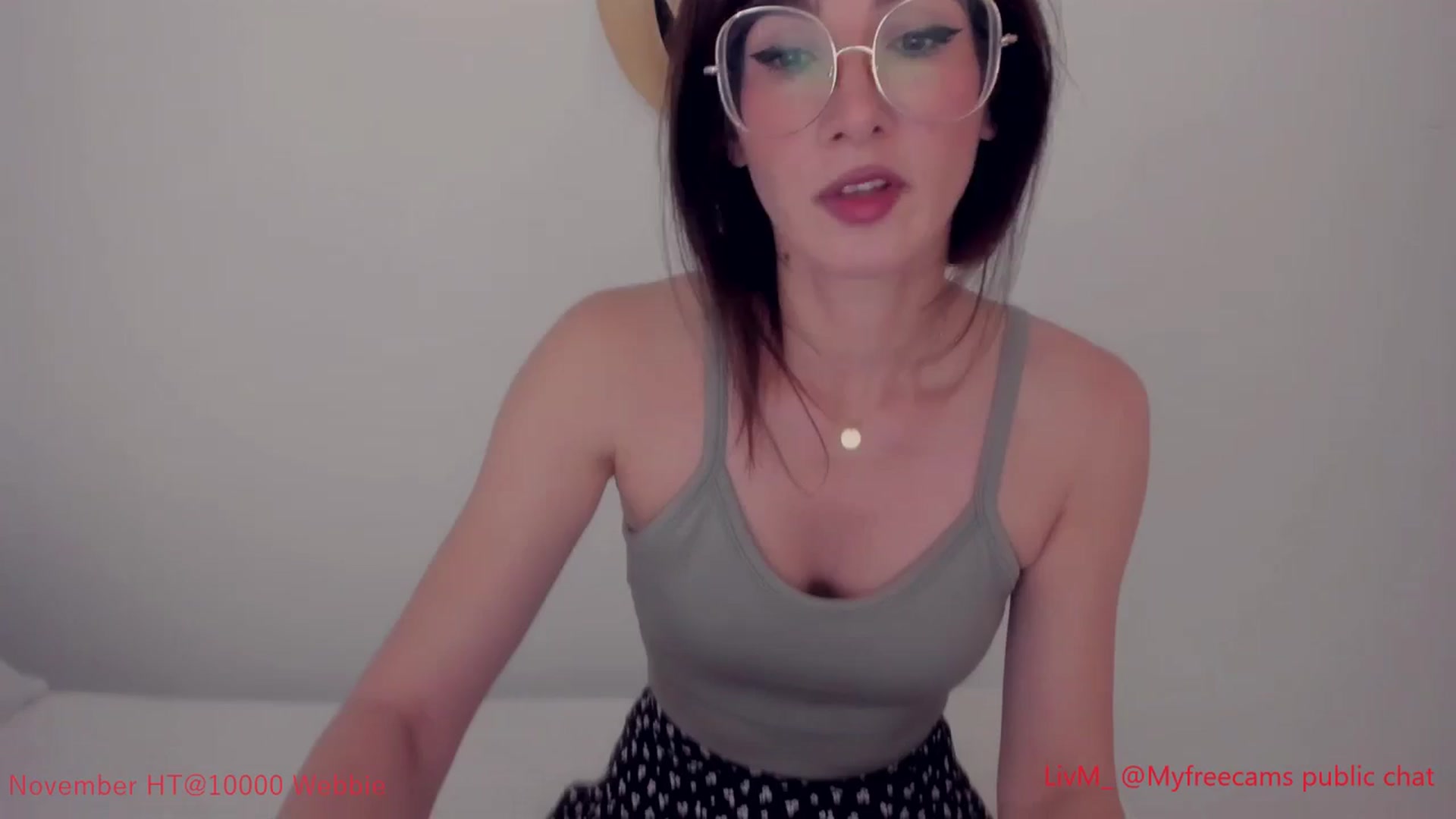 Gallery image thumbnail from LivM_'s myfreecams stream on, 11/06/2025, 10:21 image 1 of 20