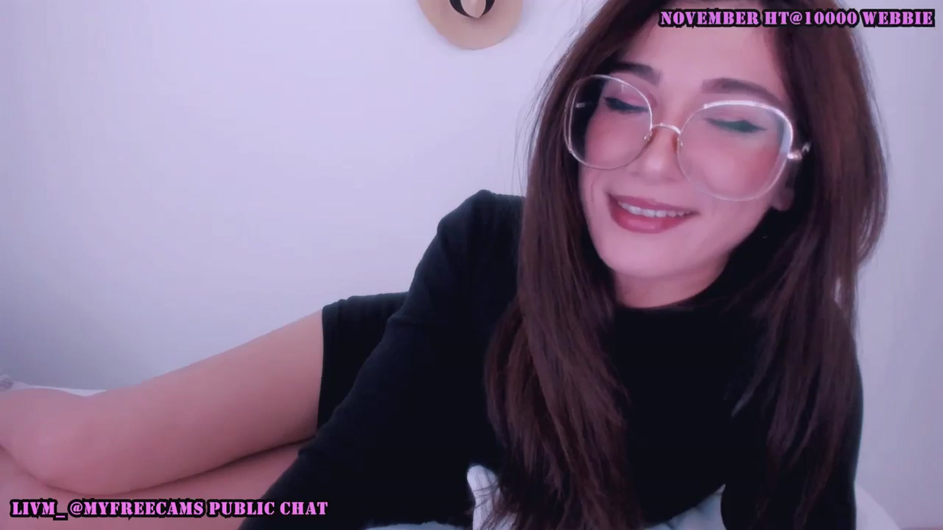 Gallery image thumbnail from LivM_'s myfreecams stream on, 11/09/2025, 09:12 image 5 of 20