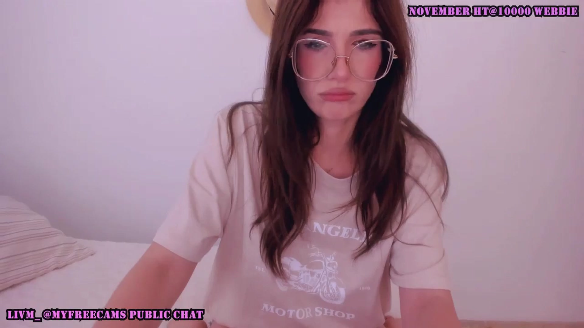 Gallery image thumbnail from LivM_'s myfreecams stream on, 11/11/2025, 09:33 image 4 of 20