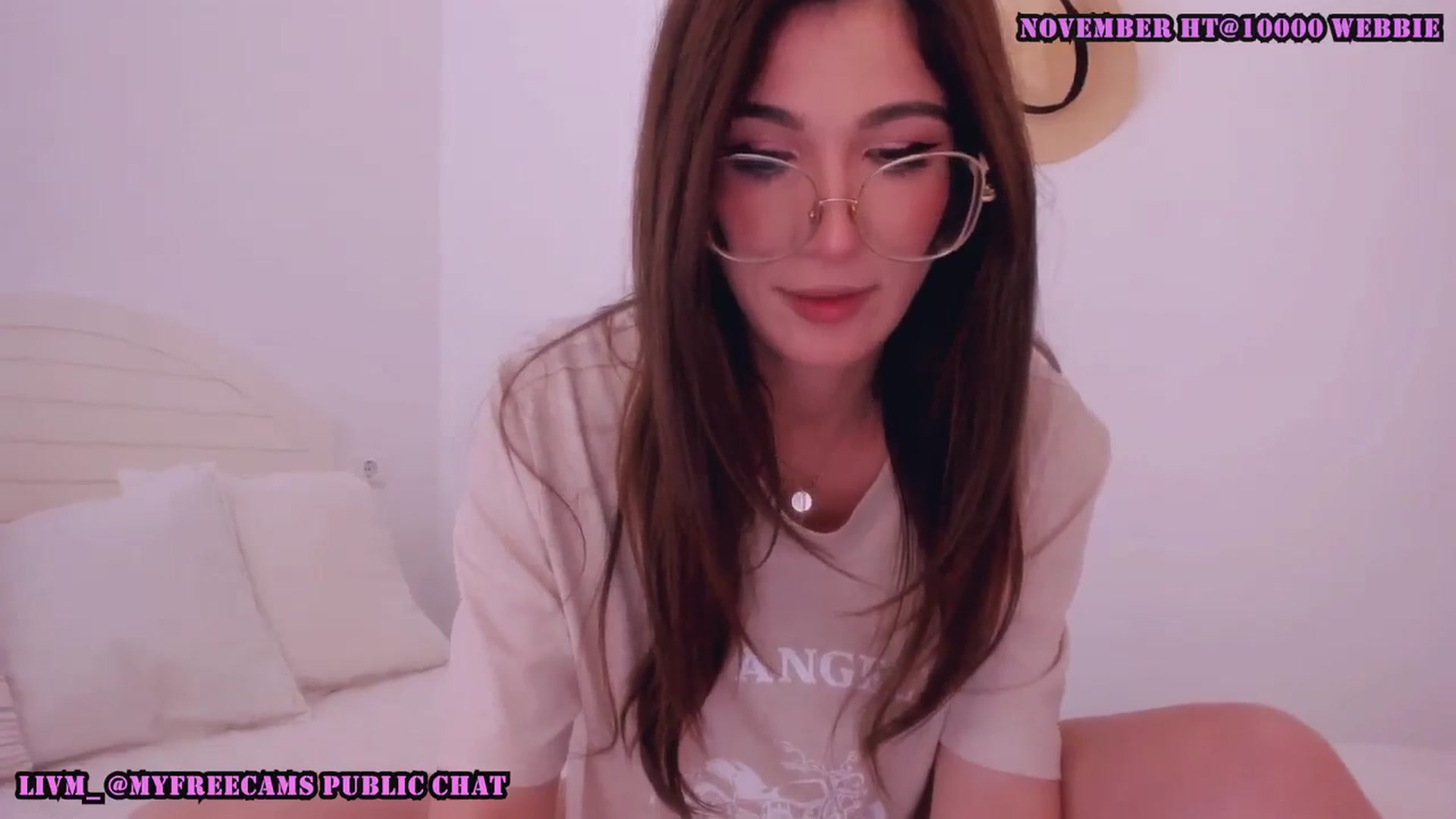 Gallery image thumbnail from LivM_'s myfreecams stream on, 11/11/2025, 09:33 image 14 of 20