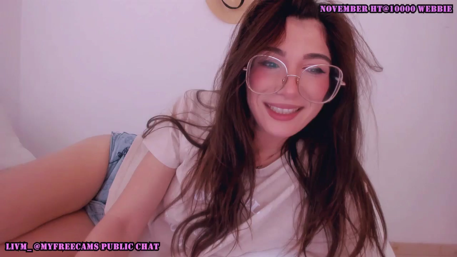Gallery image thumbnail from LivM_'s myfreecams stream on, 11/11/2025, 09:33 image 6 of 20