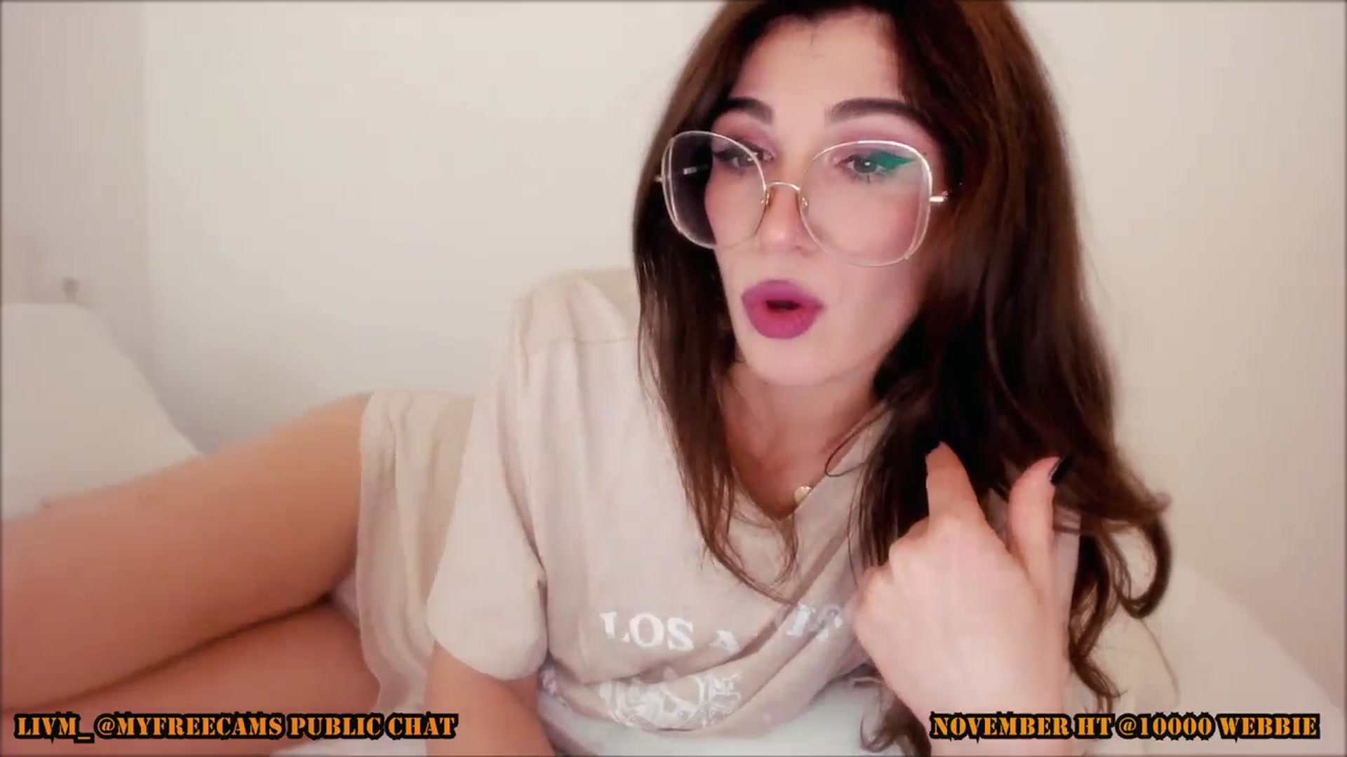 Gallery image thumbnail from LivM_'s myfreecams stream on, 11/15/2025, 09:09 image 5 of 20